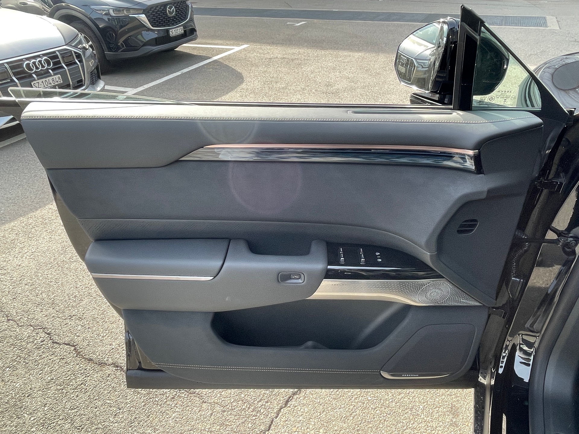 ZEEKR 7X 100kWh Privilege AWD mit Comfort und Cockpitpaket / MODELL 26-image-11
