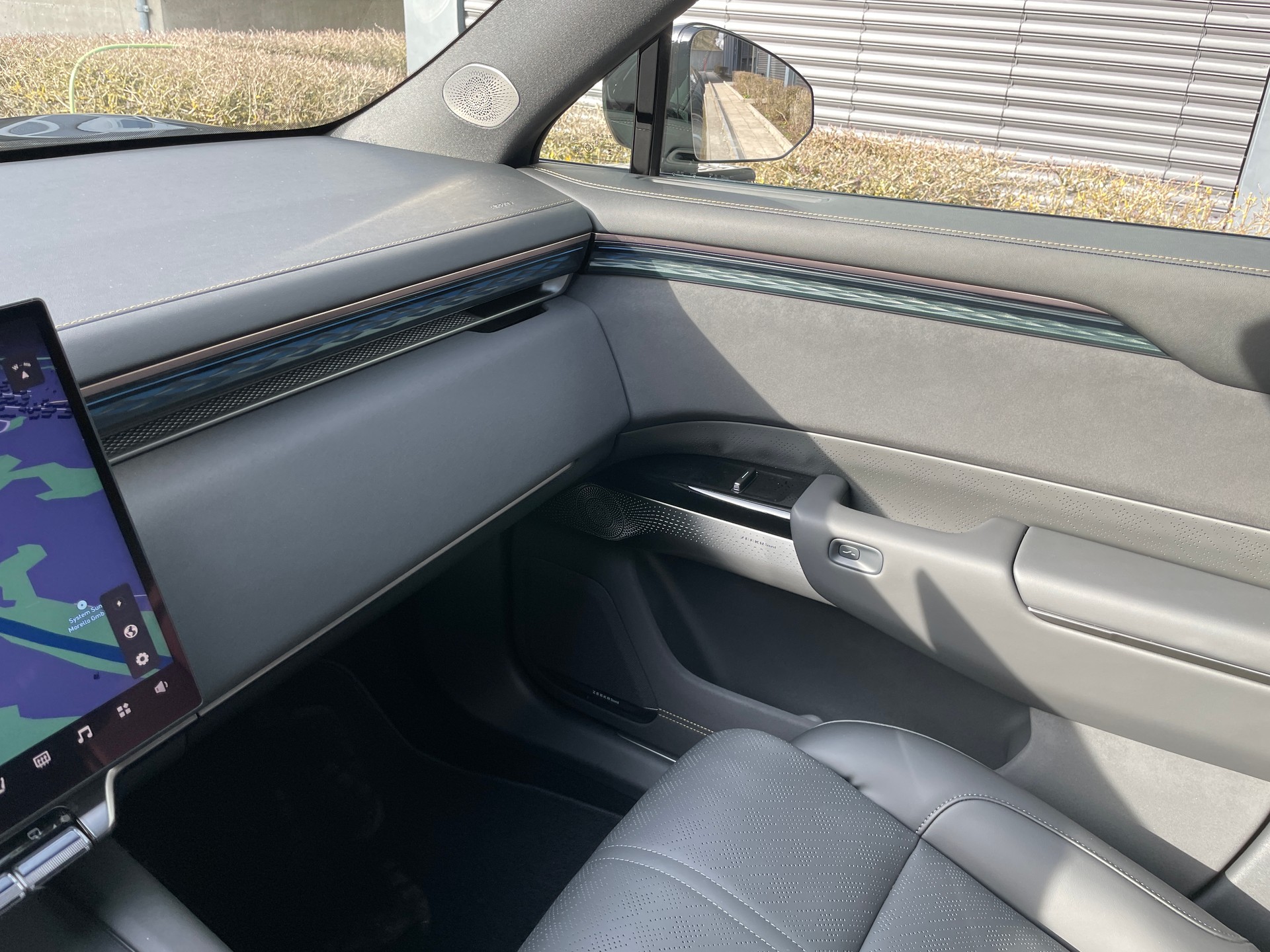 ZEEKR 7X 100kWh Privilege AWD mit Comfort und Cockpitpaket / MODELL 26-image-25