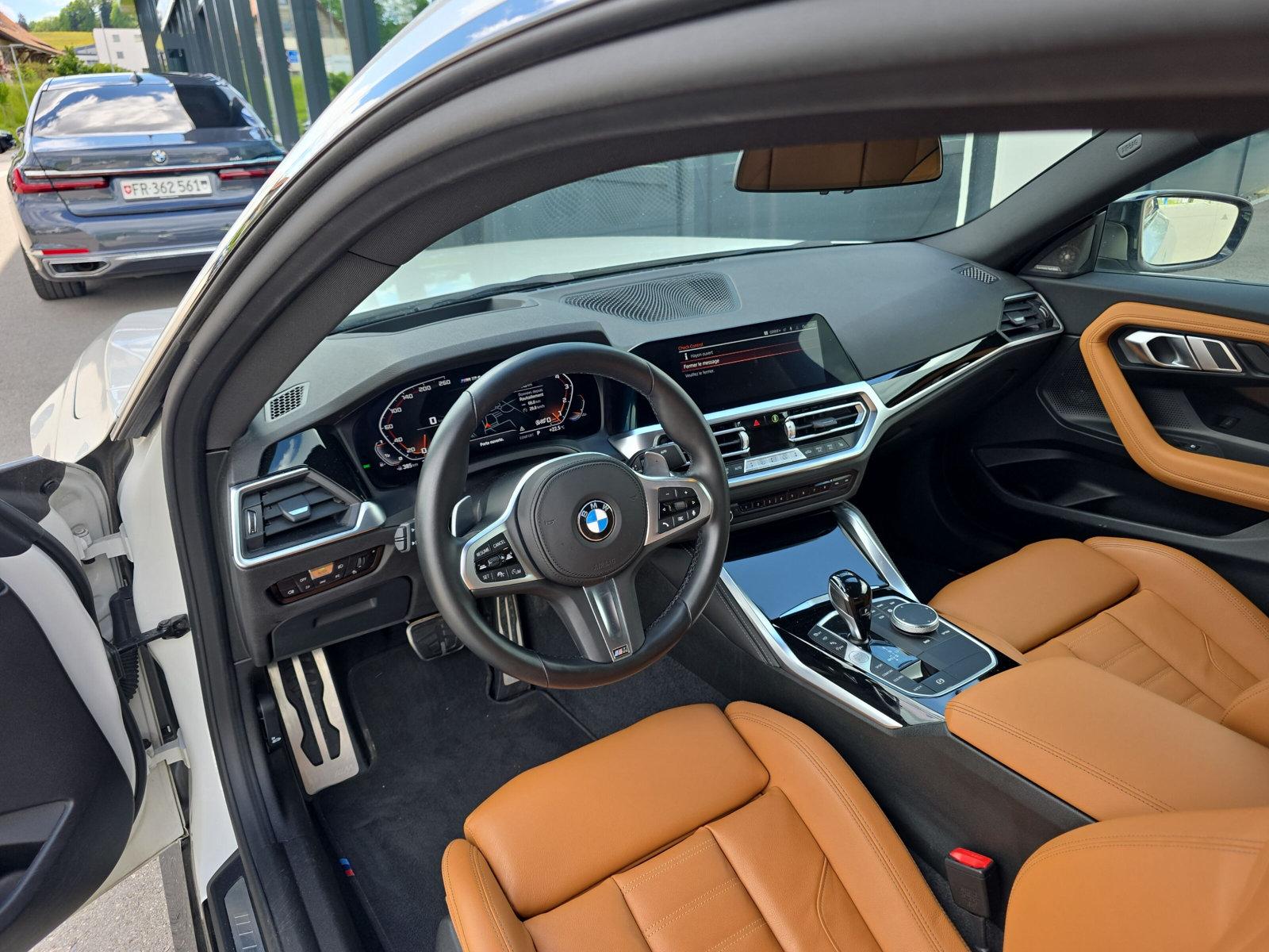 BMW M240i xDrive Coupé-image-19