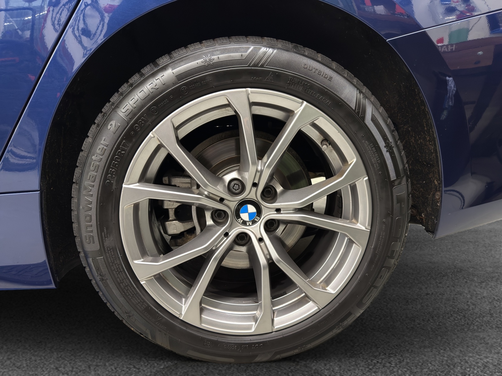 BMW 320d xDrive Touring Sport-image-9