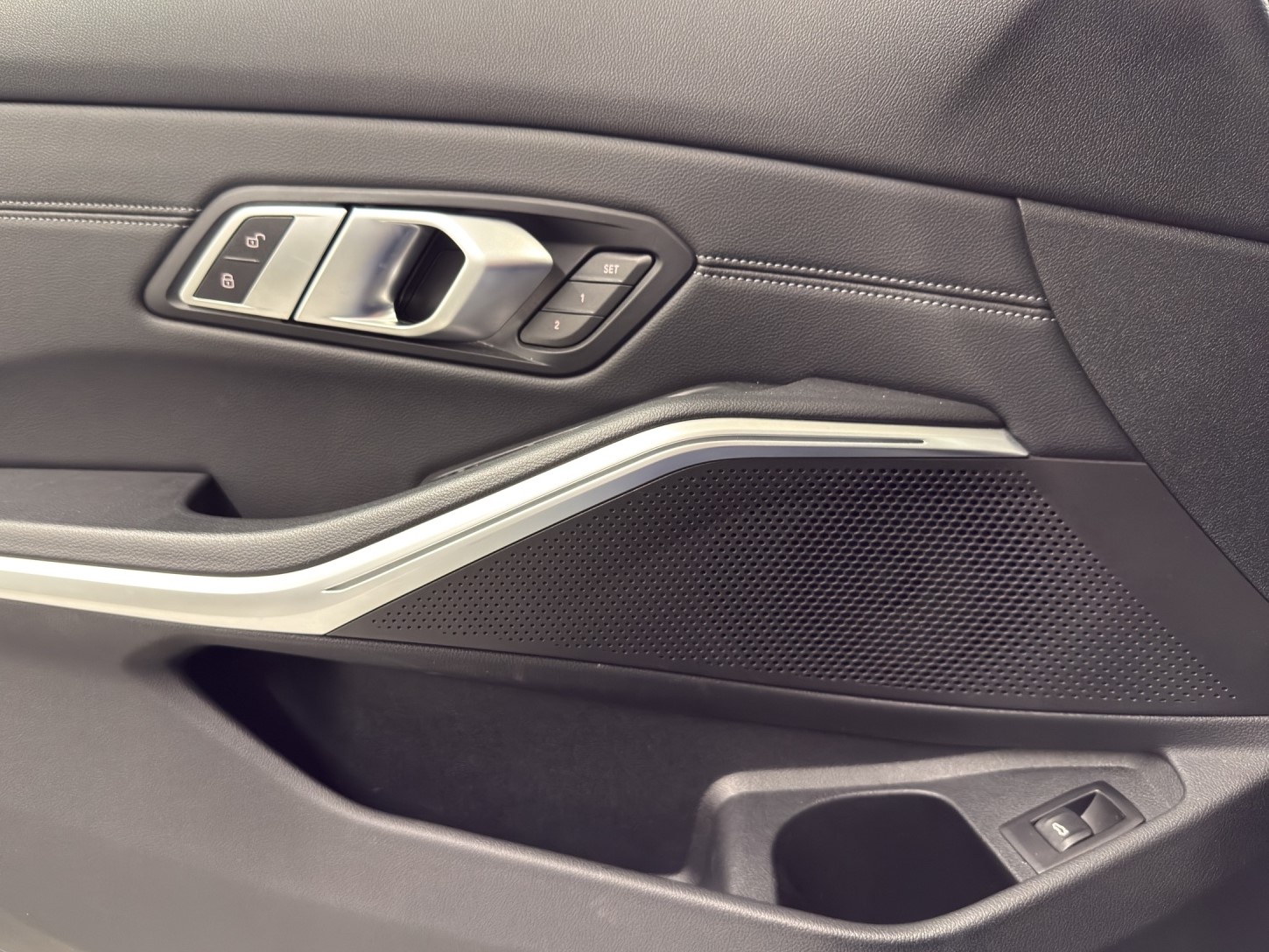BMW 320d xDrive Touring Sport-image-14