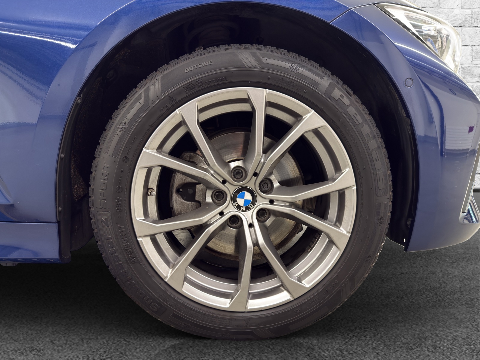 BMW 320d xDrive Touring Sport-image-11