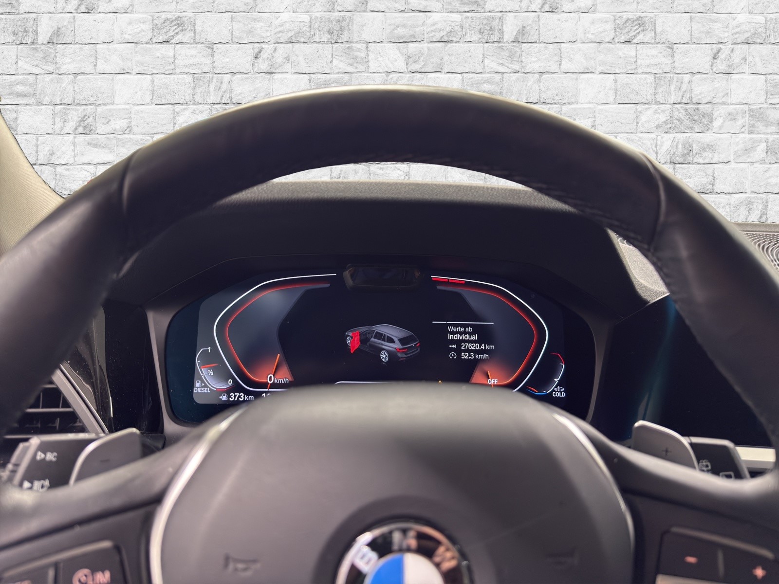 BMW 320d xDrive Touring Sport-image-13
