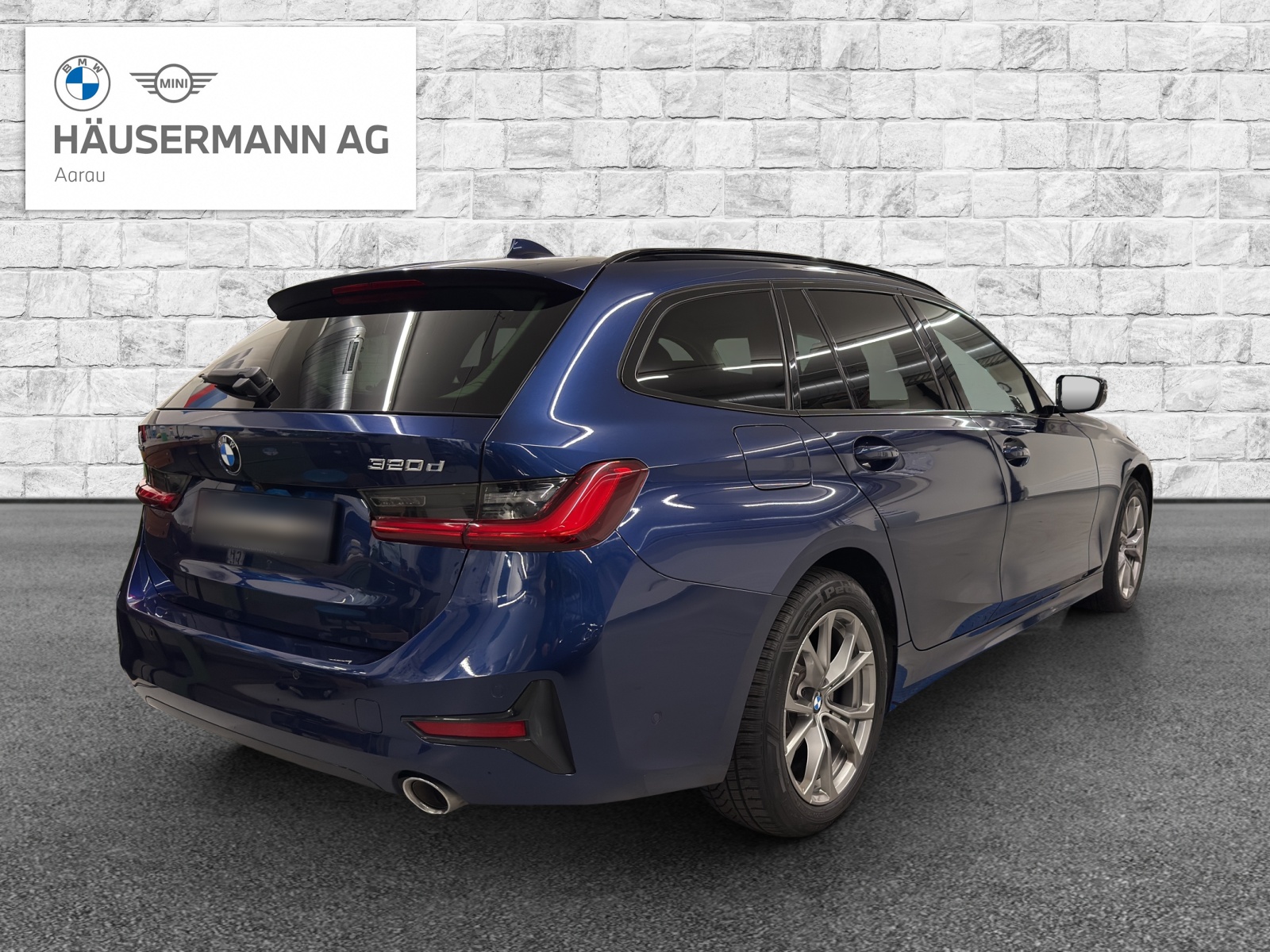 BMW 320d xDrive Touring Sport-image-4
