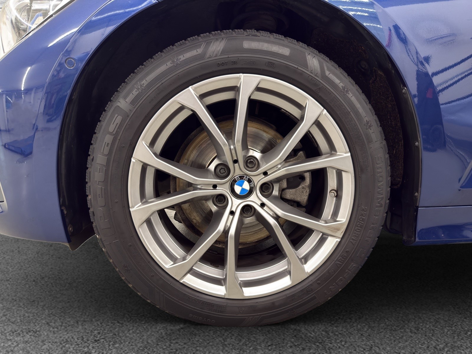 BMW 320d xDrive Touring Sport-image-8