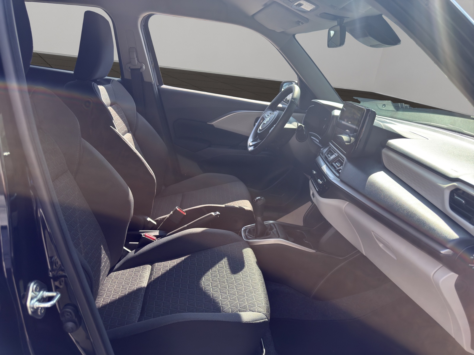 SUZUKI Swift 1.2 Compact+ Hybrid 4x4-image-16