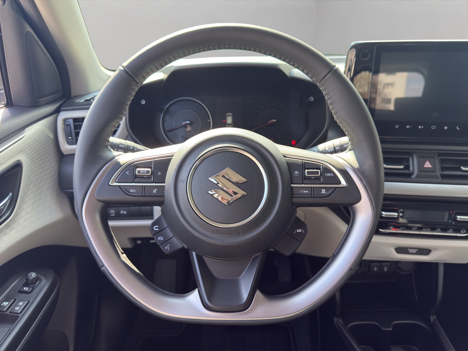 SUZUKI Swift 1.2 Compact+ Hybrid 4x4-image-10