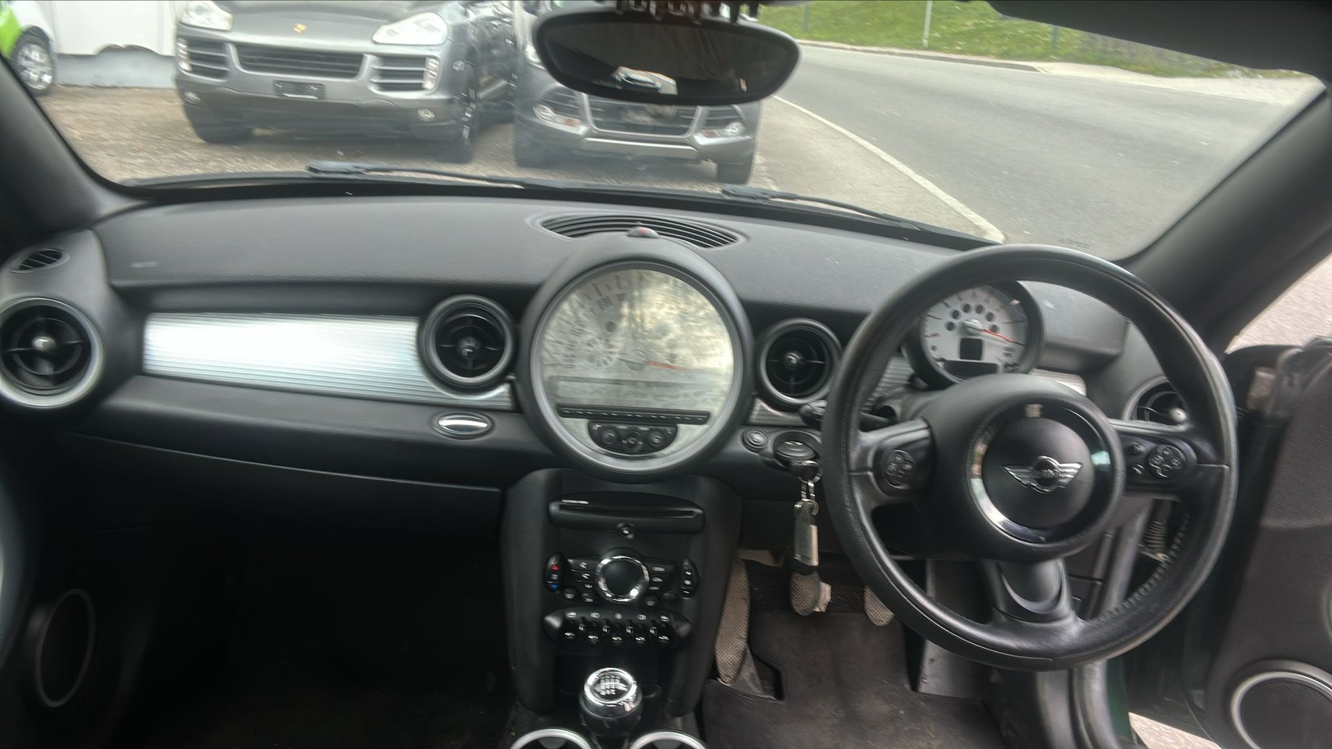 MINI Cooper Coupé-image-1