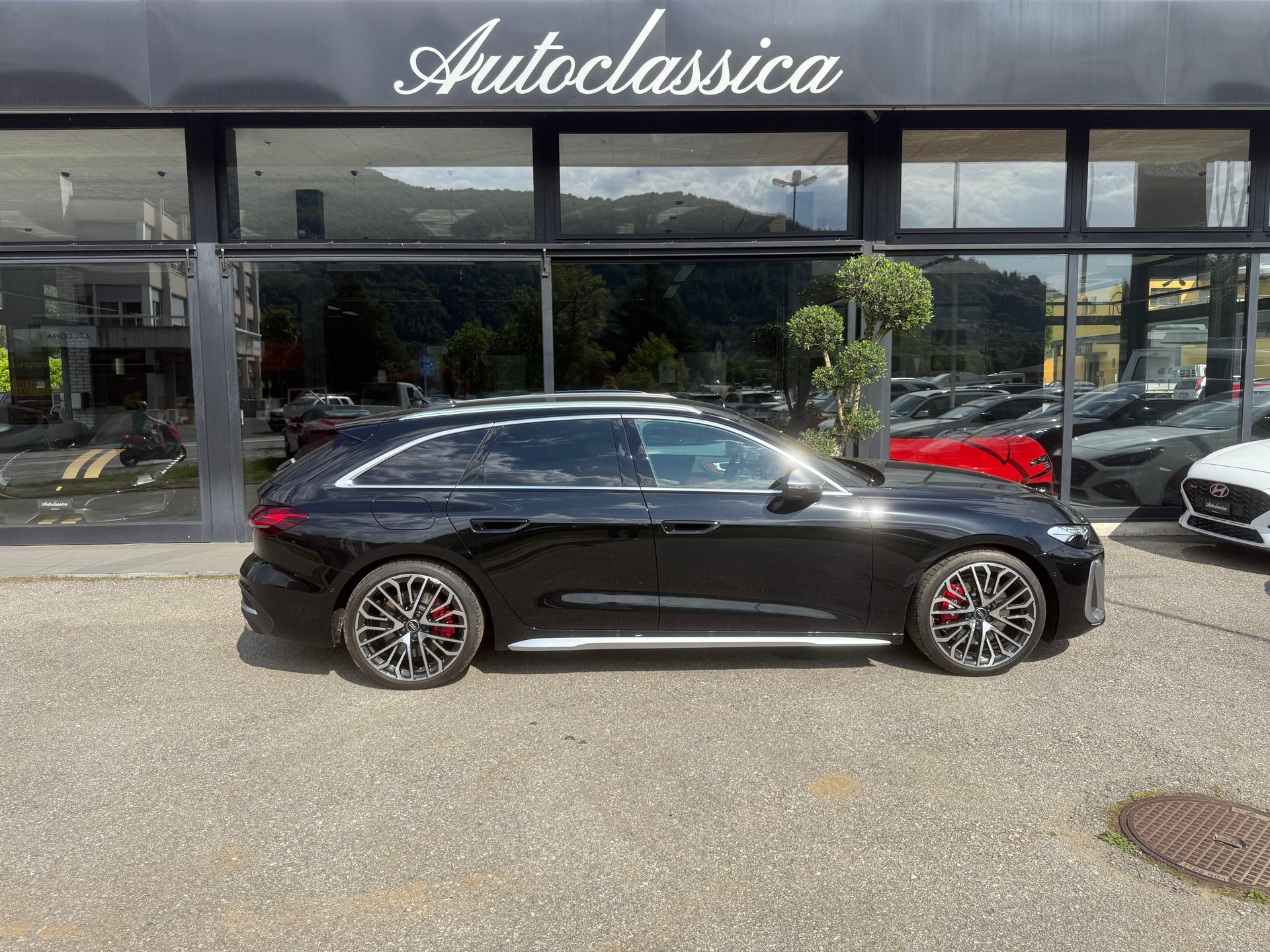 AUDI S5 Avant TFSI quattro S tronic-image-3