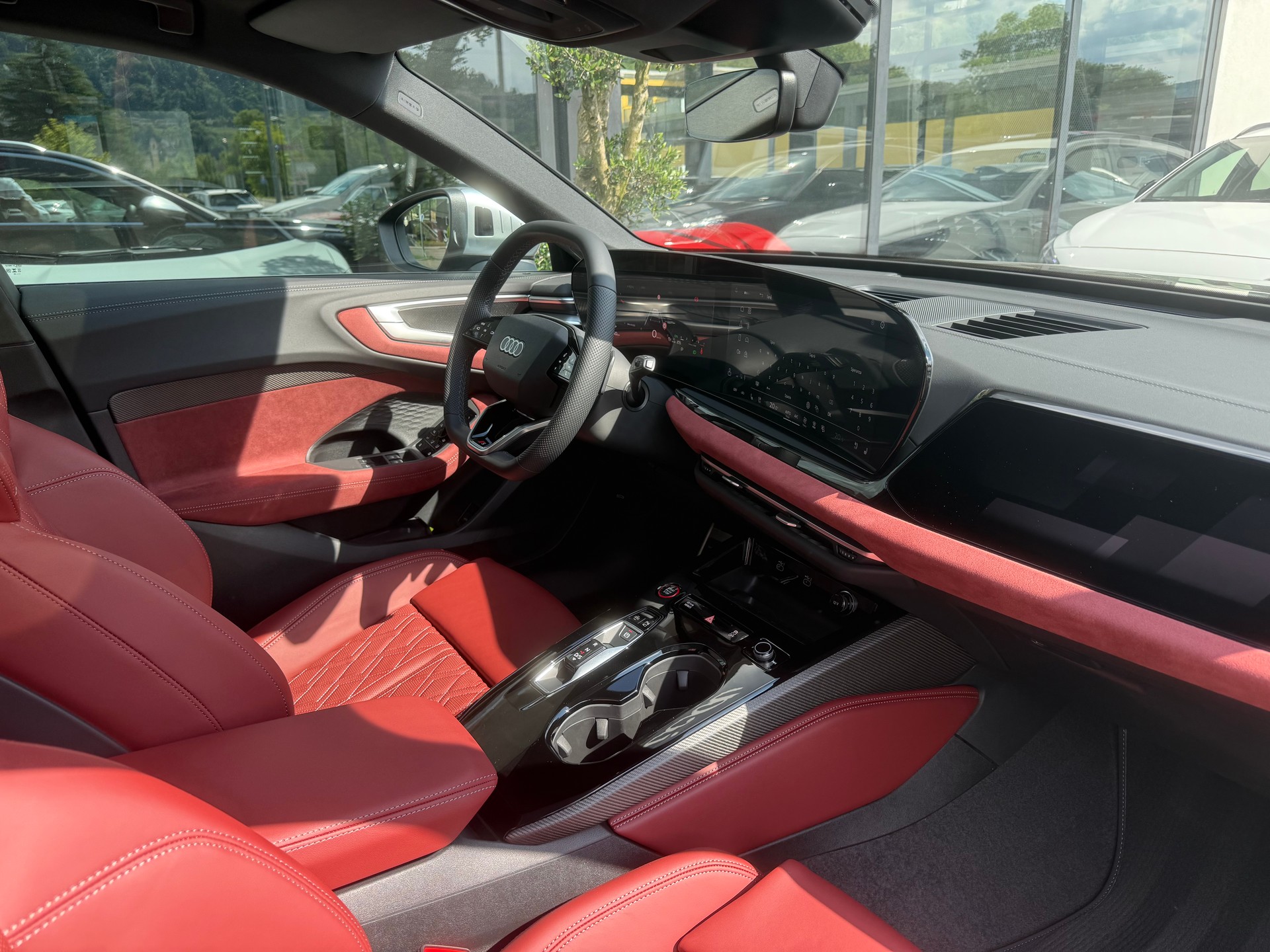 AUDI S5 Avant TFSI quattro S tronic-image-12