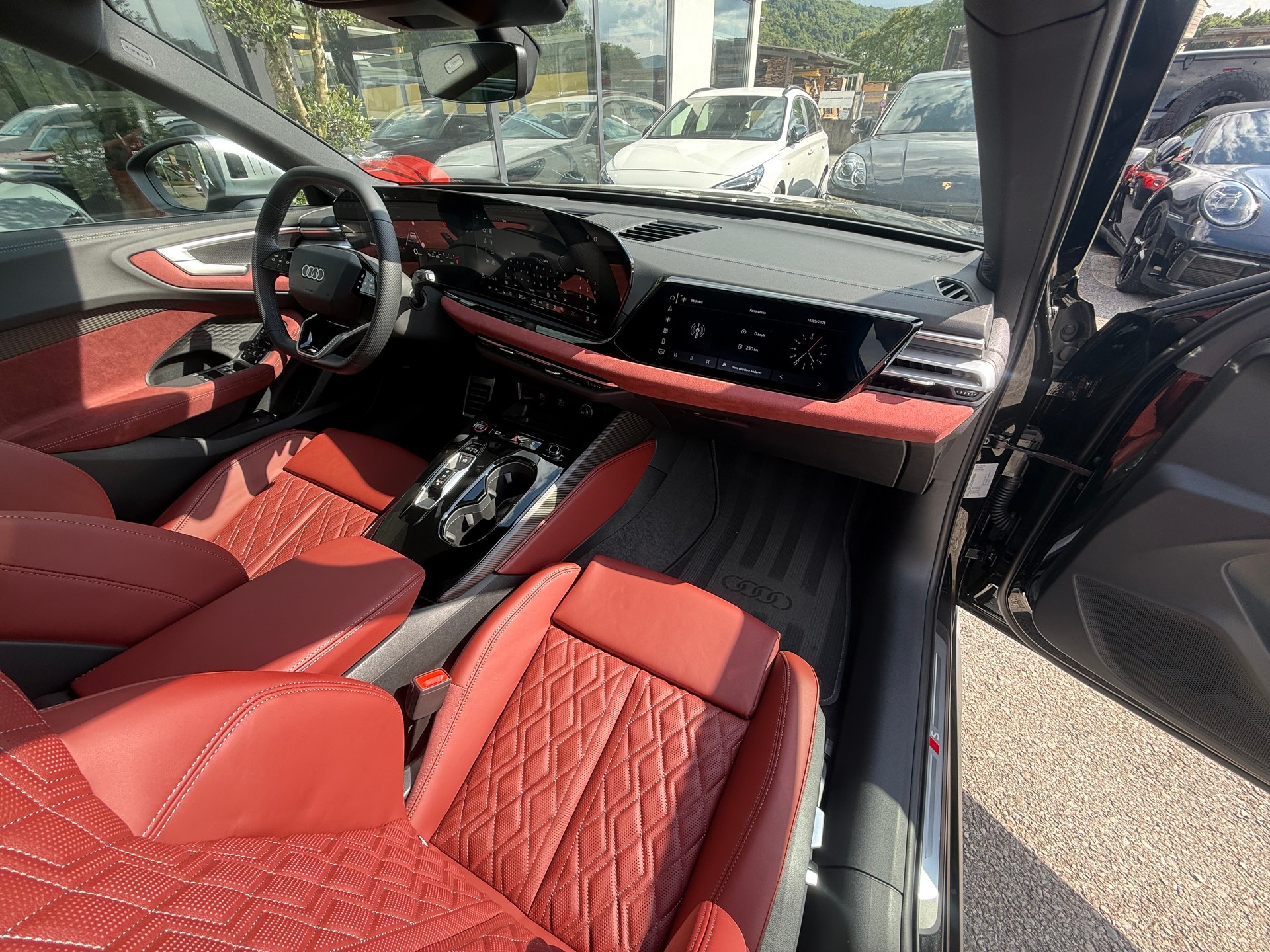AUDI S5 Avant TFSI quattro S tronic-image-11
