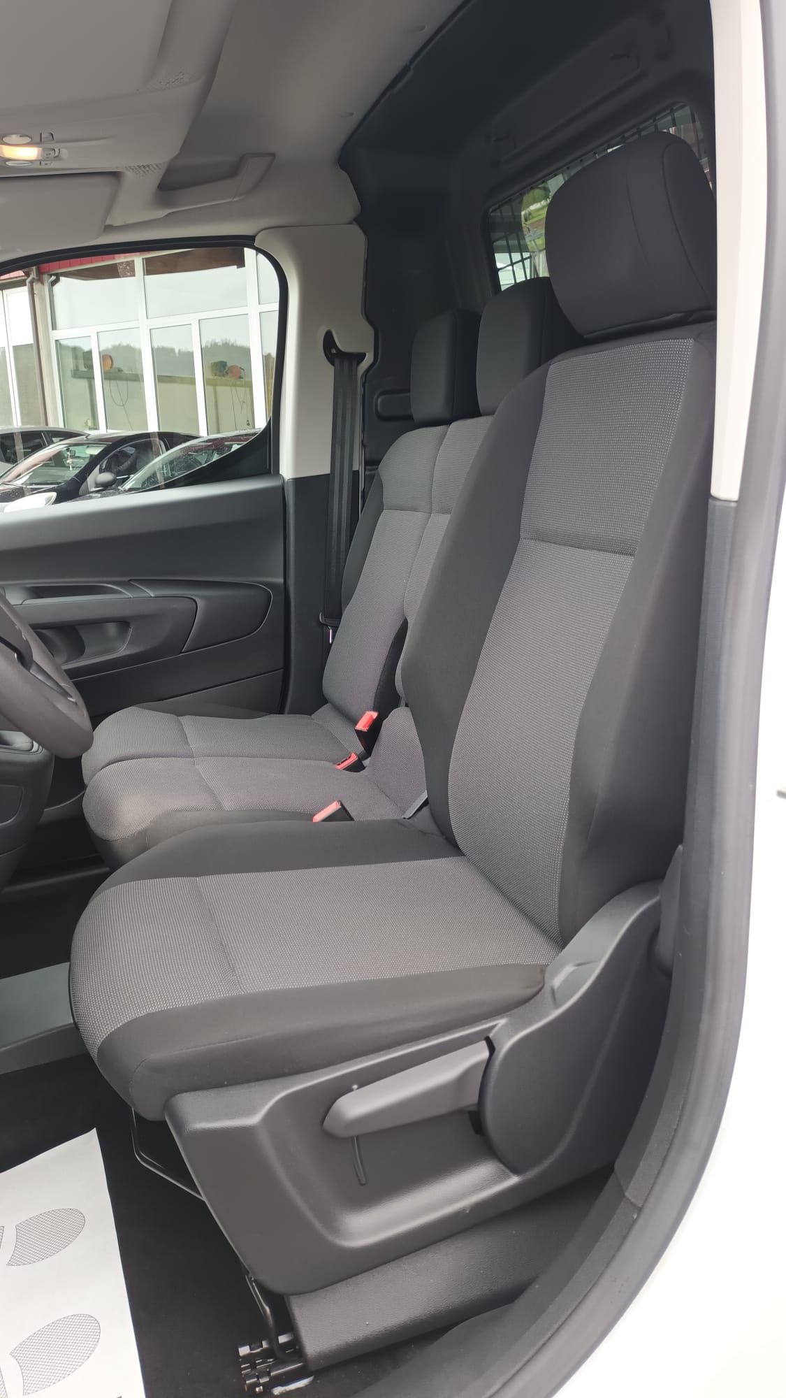 OPEL Combo 1.2 Cargo Essentia start/stop-image-12