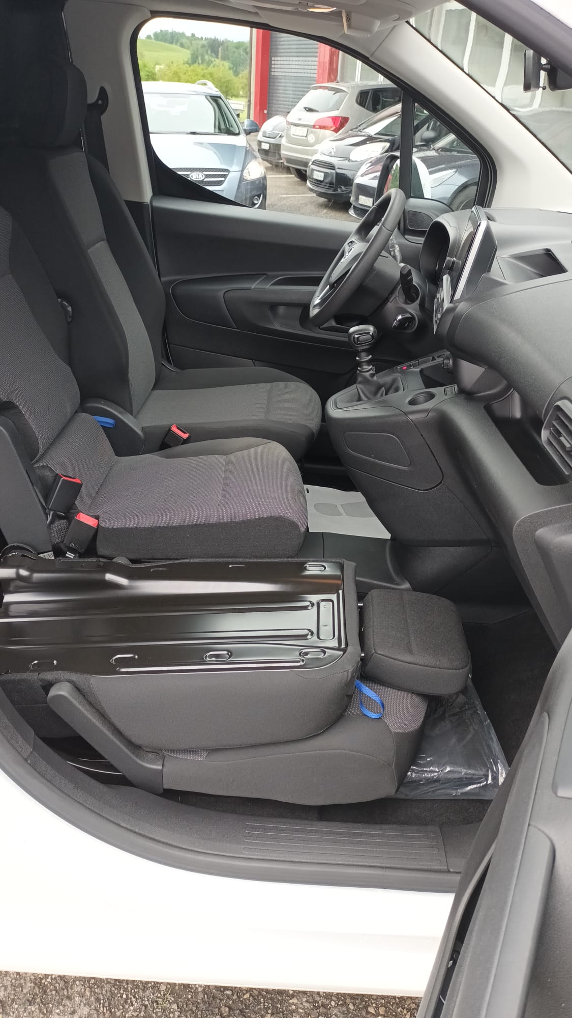 OPEL Combo 1.2 Cargo Essentia start/stop-image-17