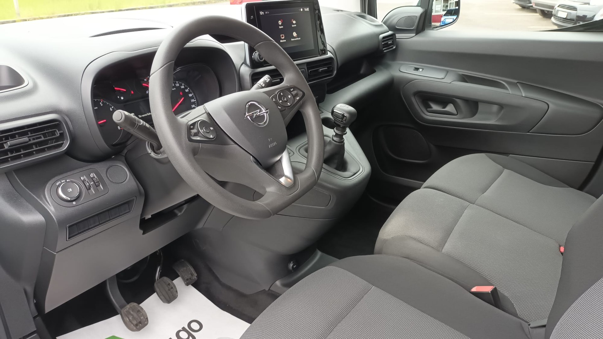 OPEL Combo 1.2 Cargo Essentia start/stop-image-8