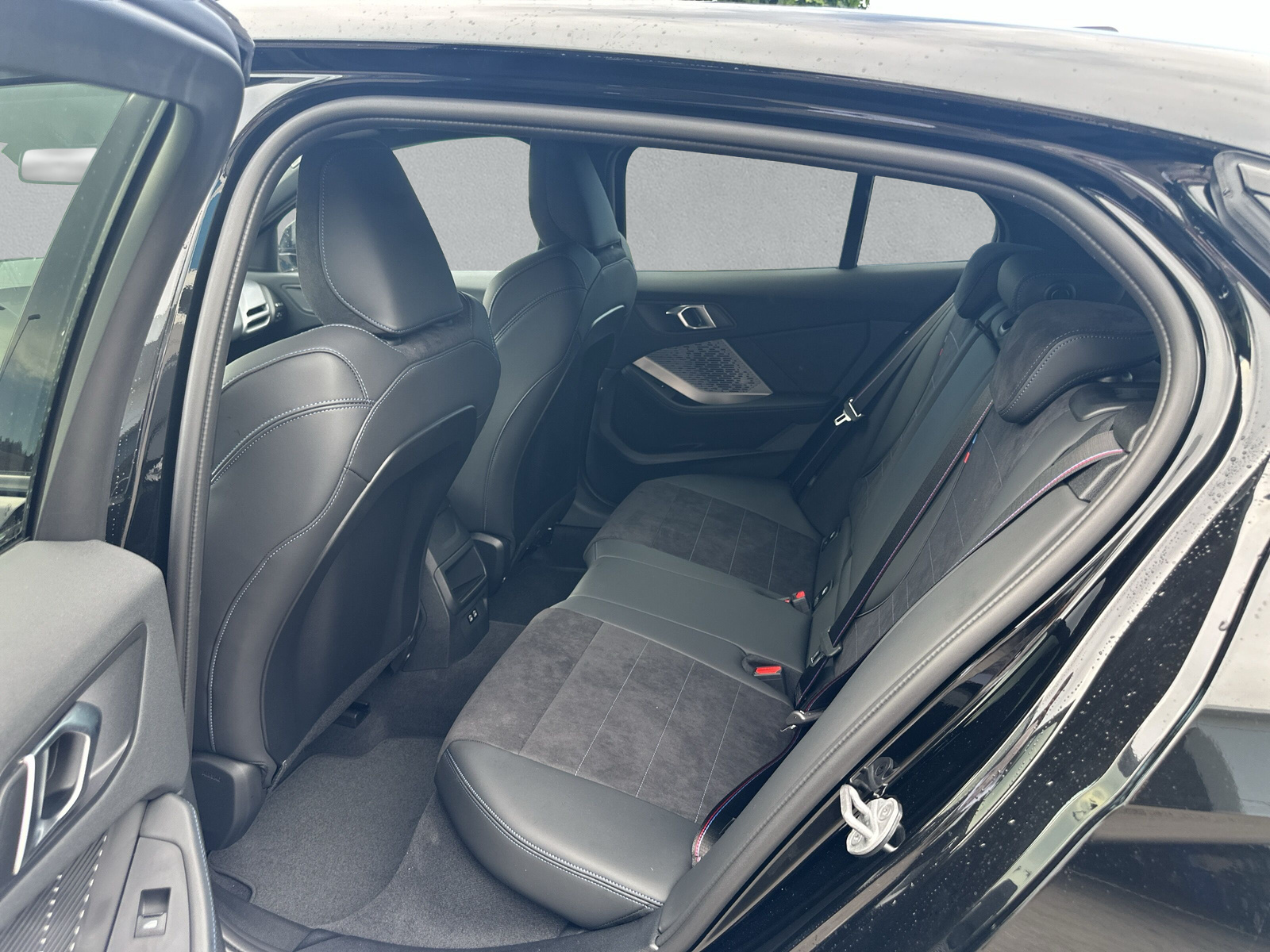 BMW 123 xDrive M Sport Pro Steptronic-image-15