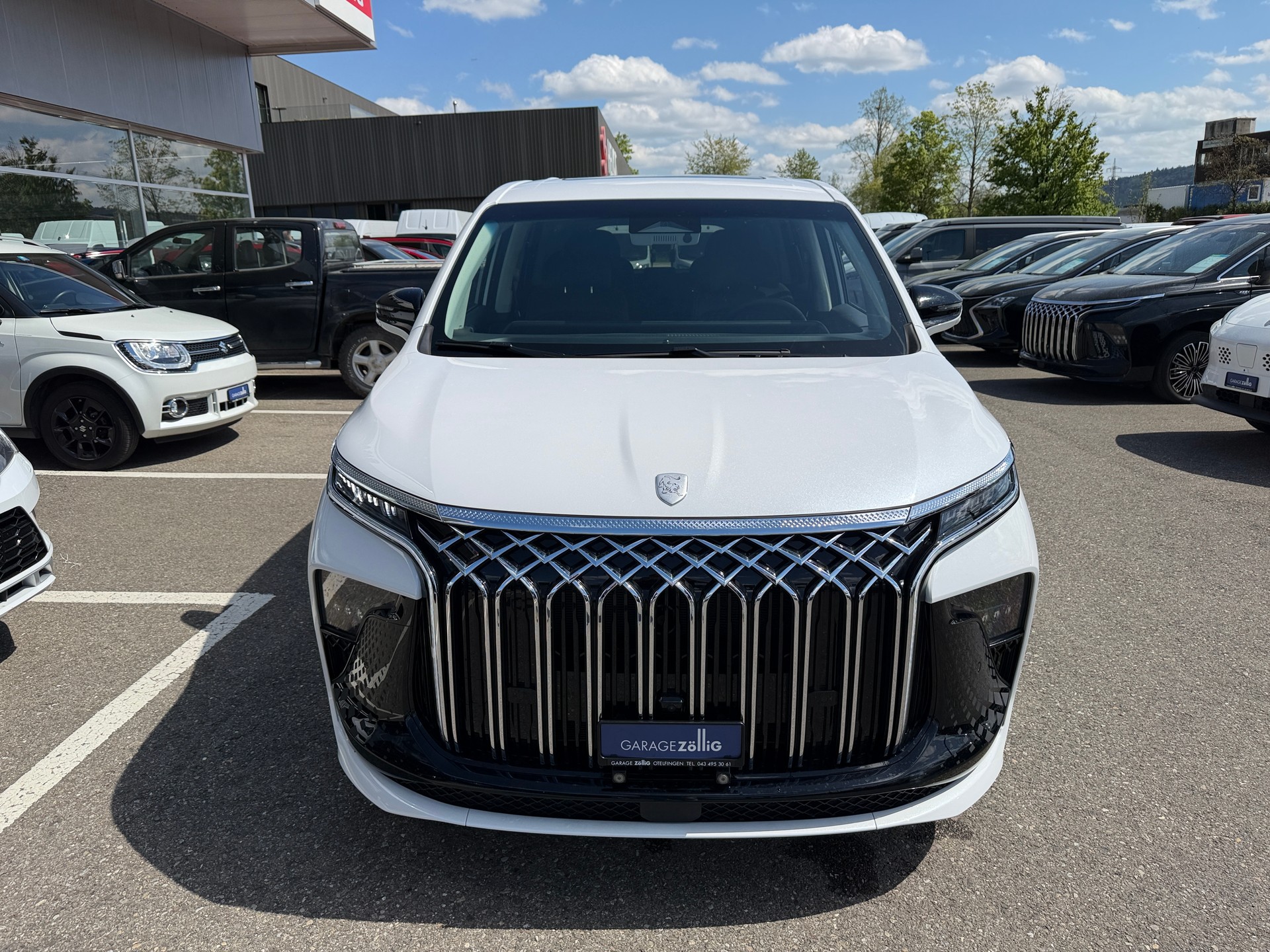 FORTHING 9 1.5T PHEV 7 Sitze Full Option Plugin-showroom-element-2