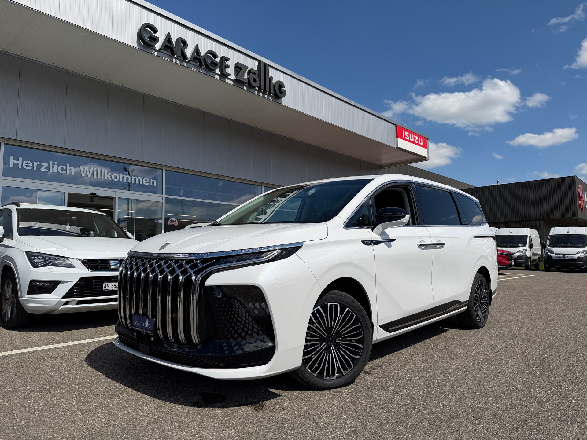 FORTHING 9 1.5T PHEV 7 Sitze Full Option Plugin