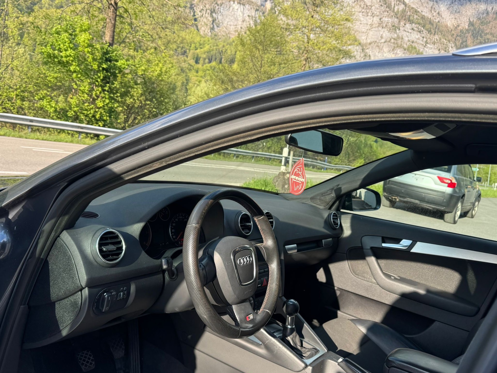 AUDI A3 Sportback 2.0 TDI Ambition-image-10
