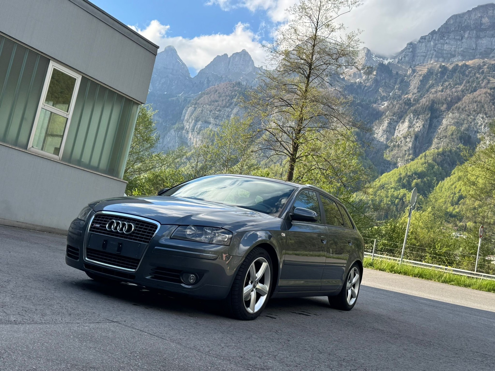 AUDI A3 Sportback 2.0 TDI Ambition-image-1