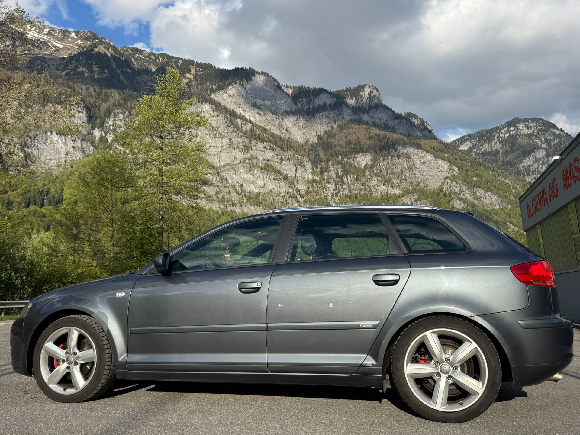 AUDI A3 Sportback 2.0 TDI Ambition-image-3
