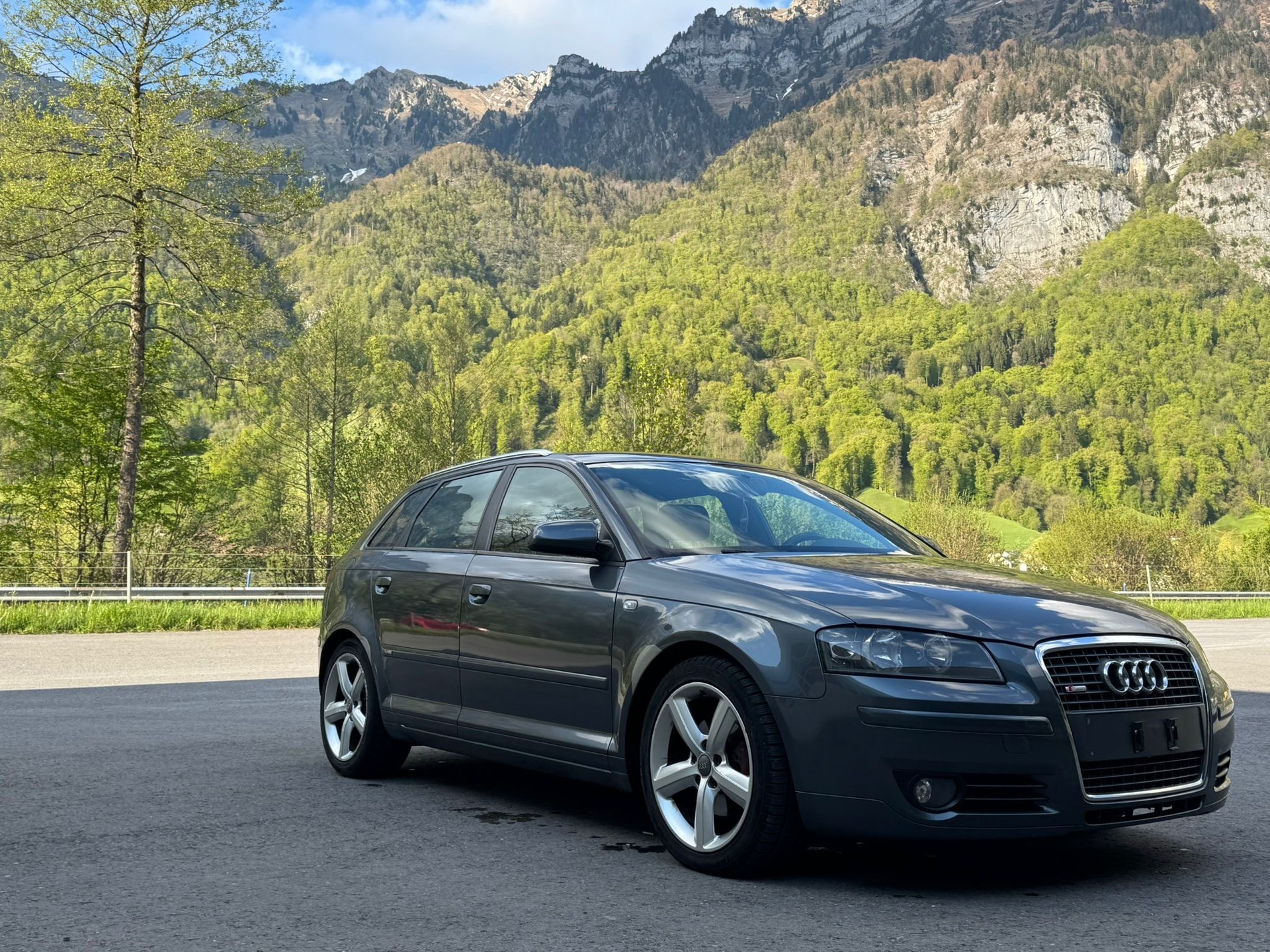 AUDI A3 Sportback 2.0 TDI Ambition-image-2