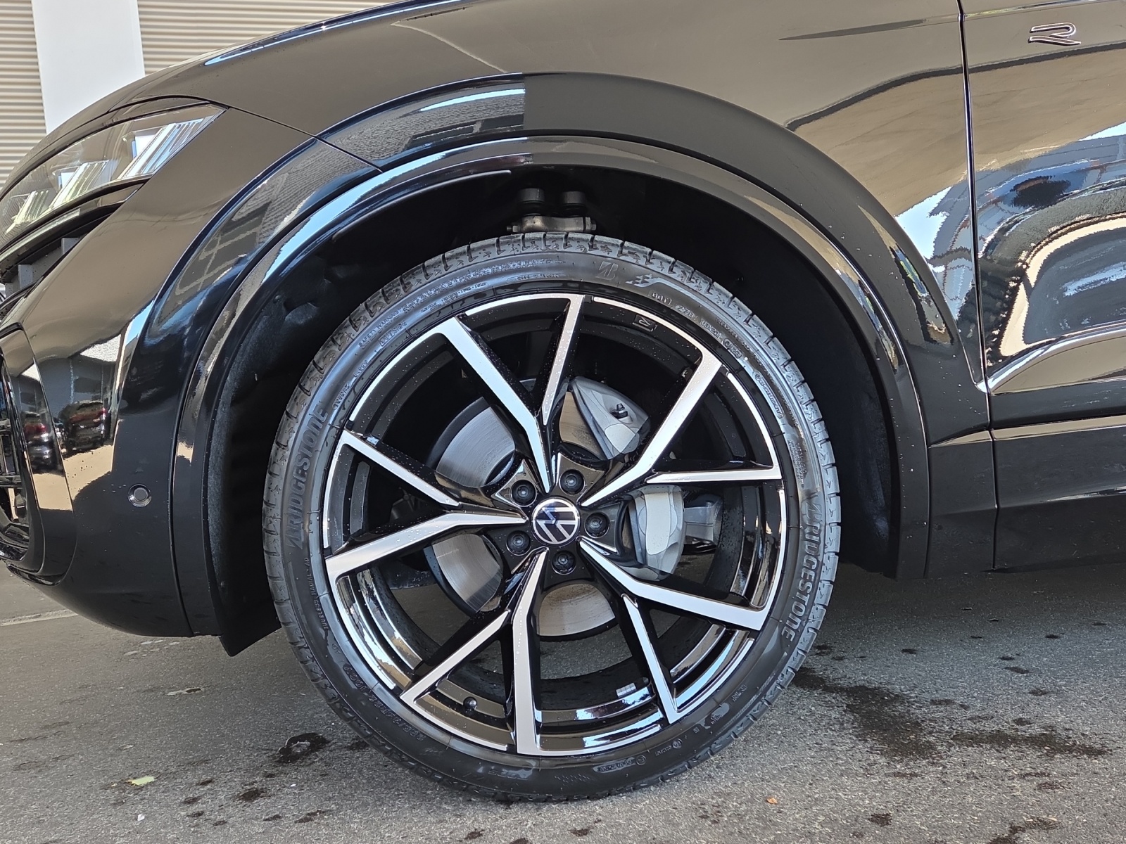 VW Touareg 3.0 TDI R-Line Final Edition Tiptronic-image-9