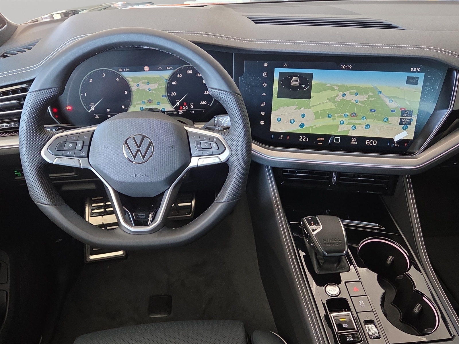 VW Touareg 3.0 TDI R-Line Final Edition Tiptronic-image-6