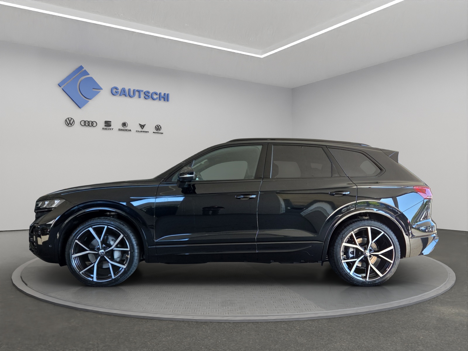 VW Touareg 3.0 TDI R-Line Final Edition Tiptronic-image-1