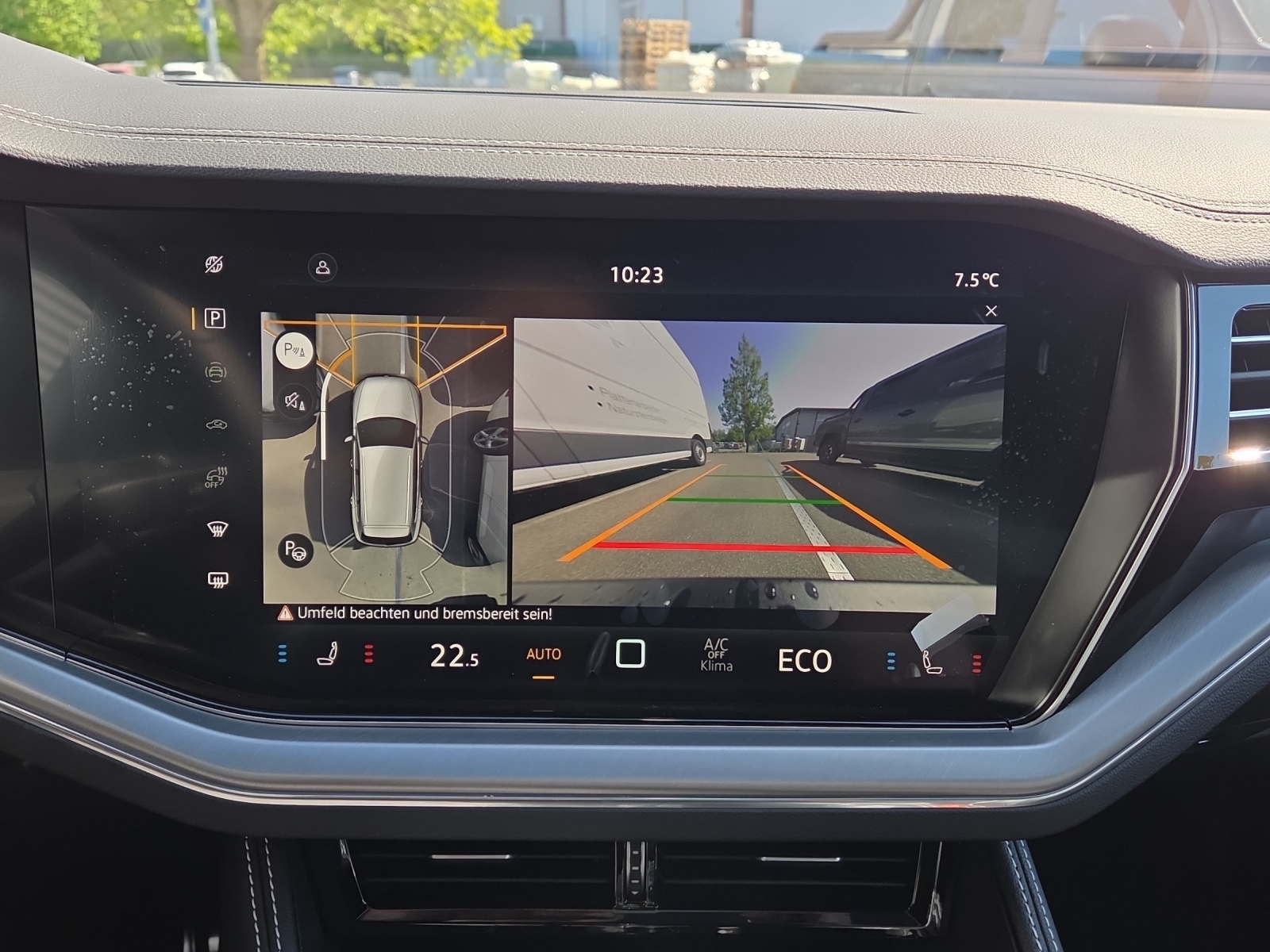VW Touareg 3.0 TDI R-Line Final Edition Tiptronic-image-12