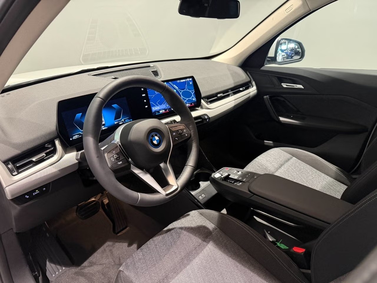 BMW X1 xDrive 25e-image-6