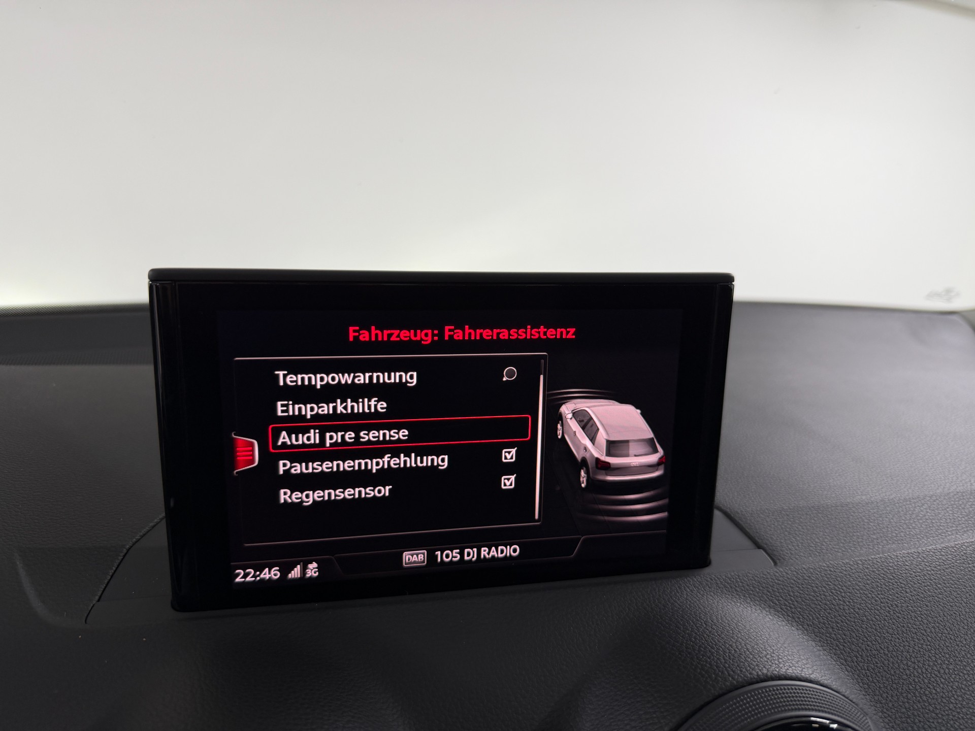 AUDI Q2 1.4 TFSI sport Mythos Black S-tronic-image-11