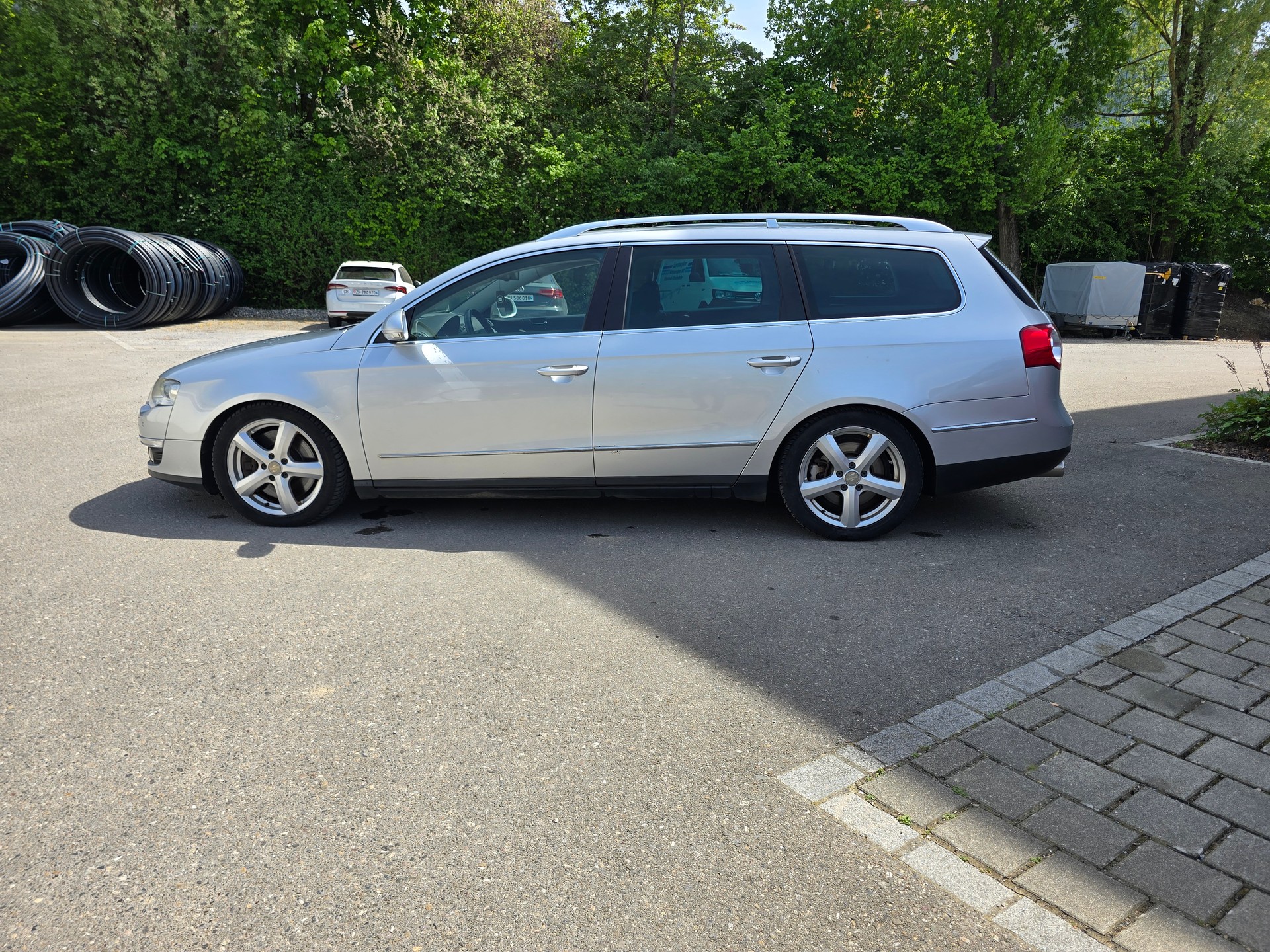 VW Passat Variant 3.2 V6 FSI Highline 4Motion-image-7