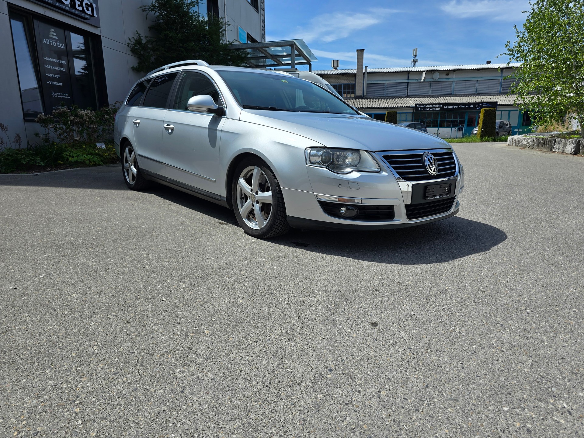 VW Passat Variant 3.2 V6 FSI Highline 4Motion-image-2