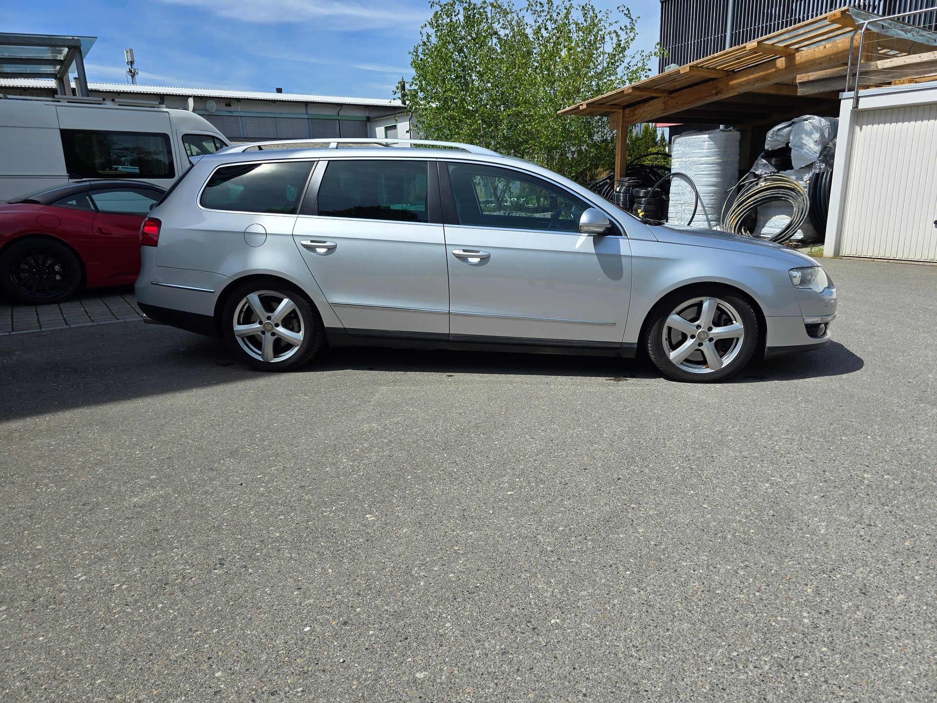 VW Passat Variant 3.2 V6 FSI Highline 4Motion-image-3