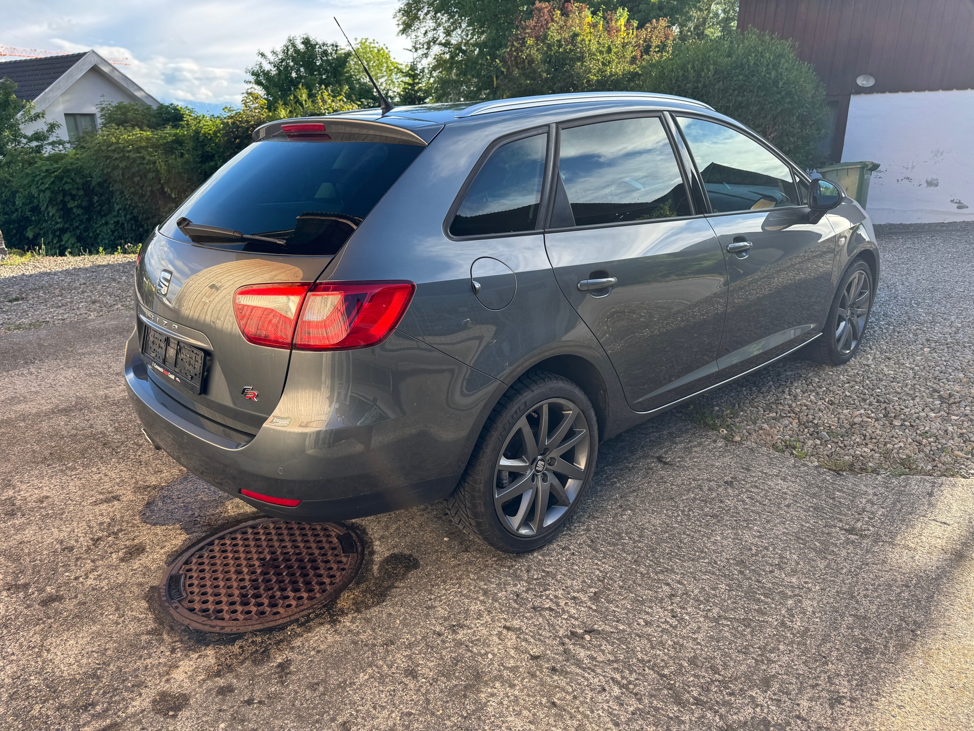 SEAT IBIZA 1.6 TDI ST FR-image-3