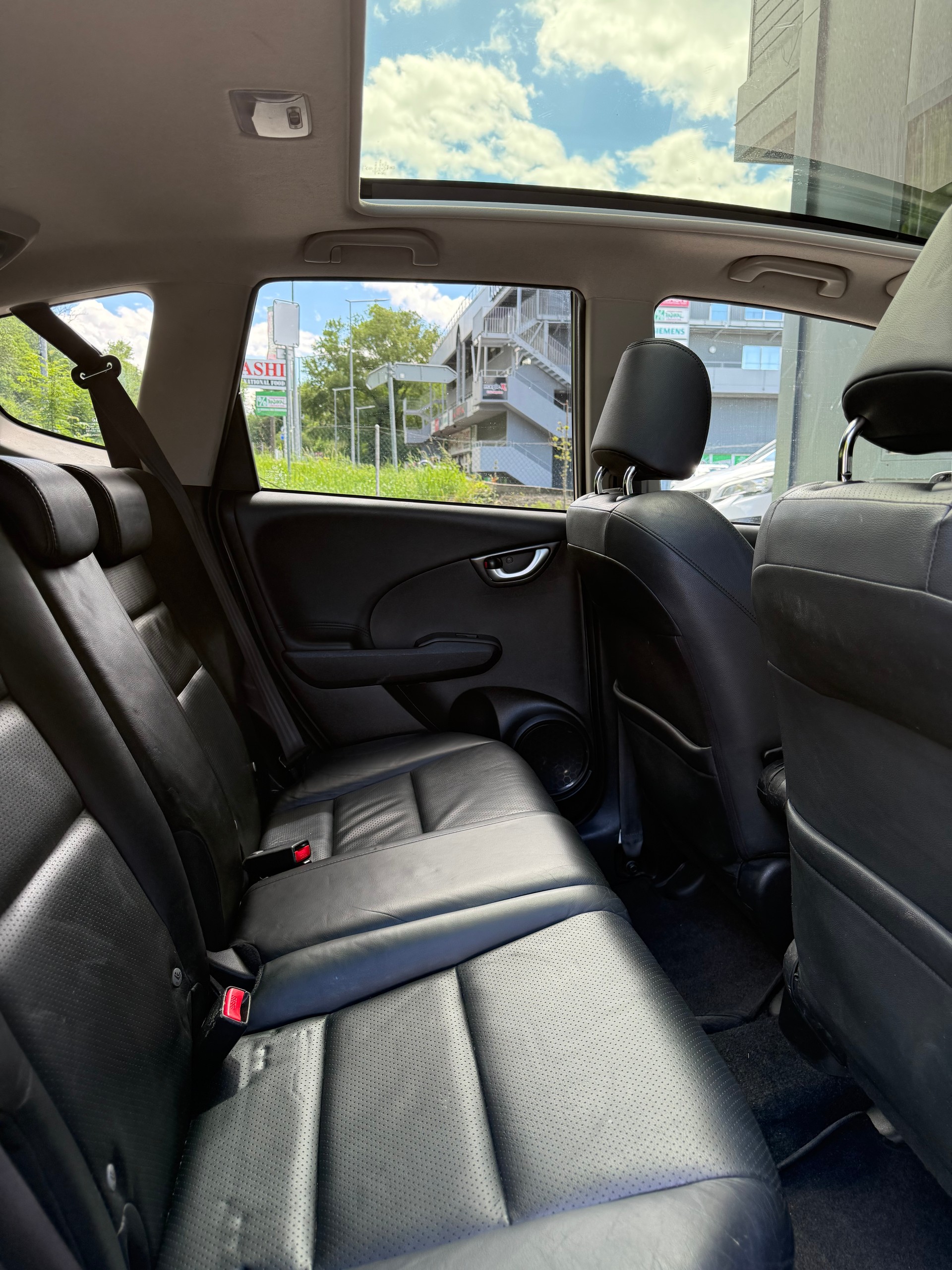 HONDA Jazz 1.3i Hybrid Exclusive CVT-image-13