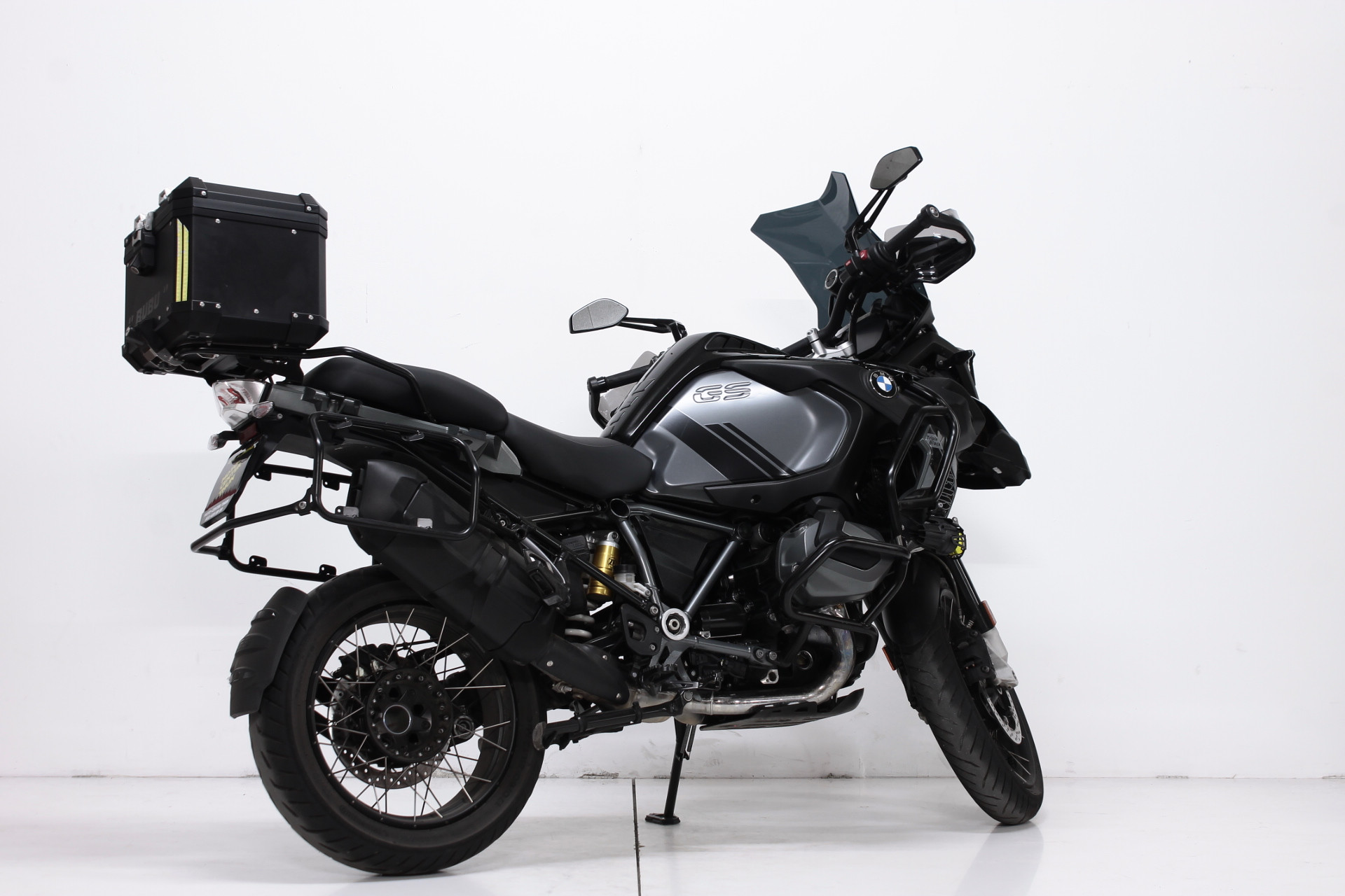 BMW R 1250 GS Adventure Triple Black-showroom-element-2