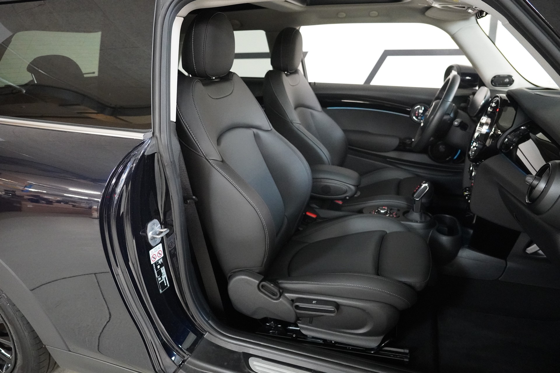 MINI Cooper SE-image-15