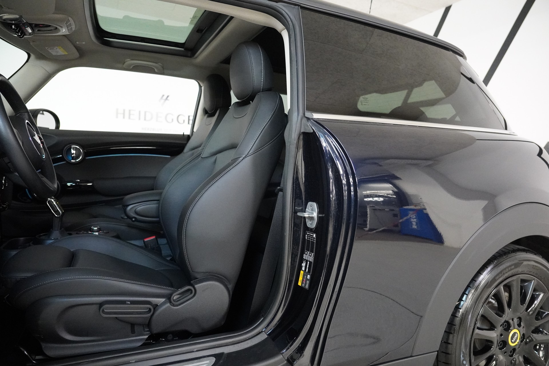 MINI Cooper SE-image-11