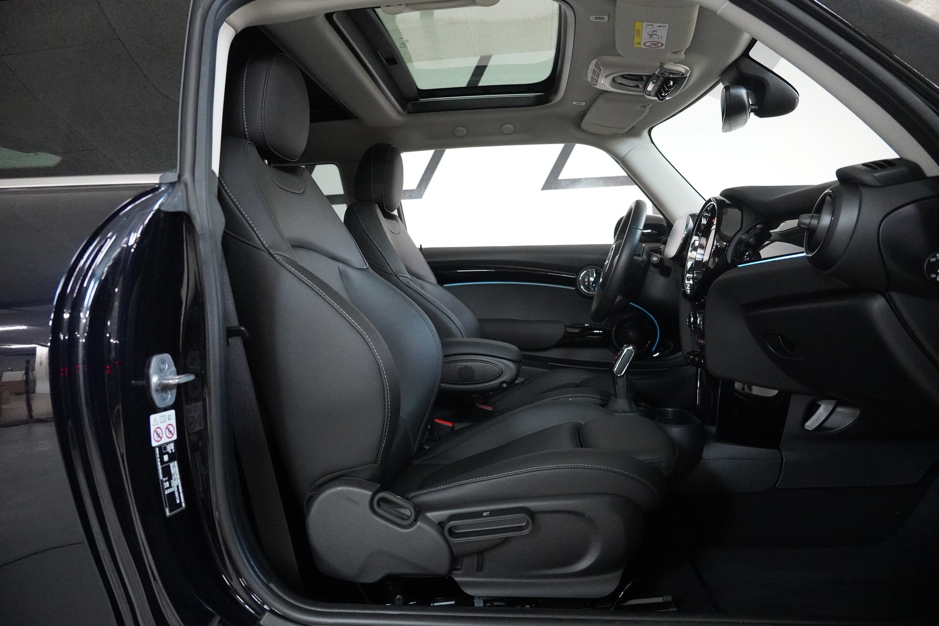 MINI Cooper SE-image-14