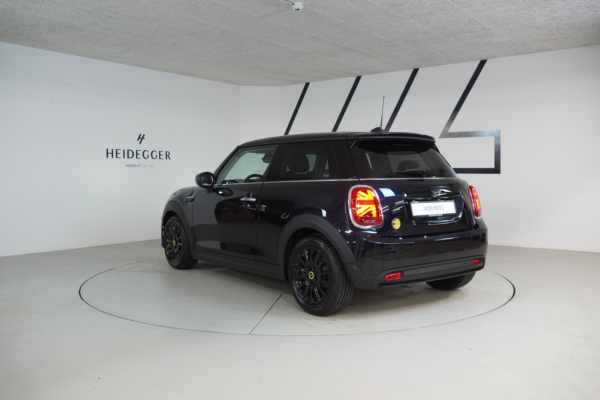 MINI Cooper SE-image-5