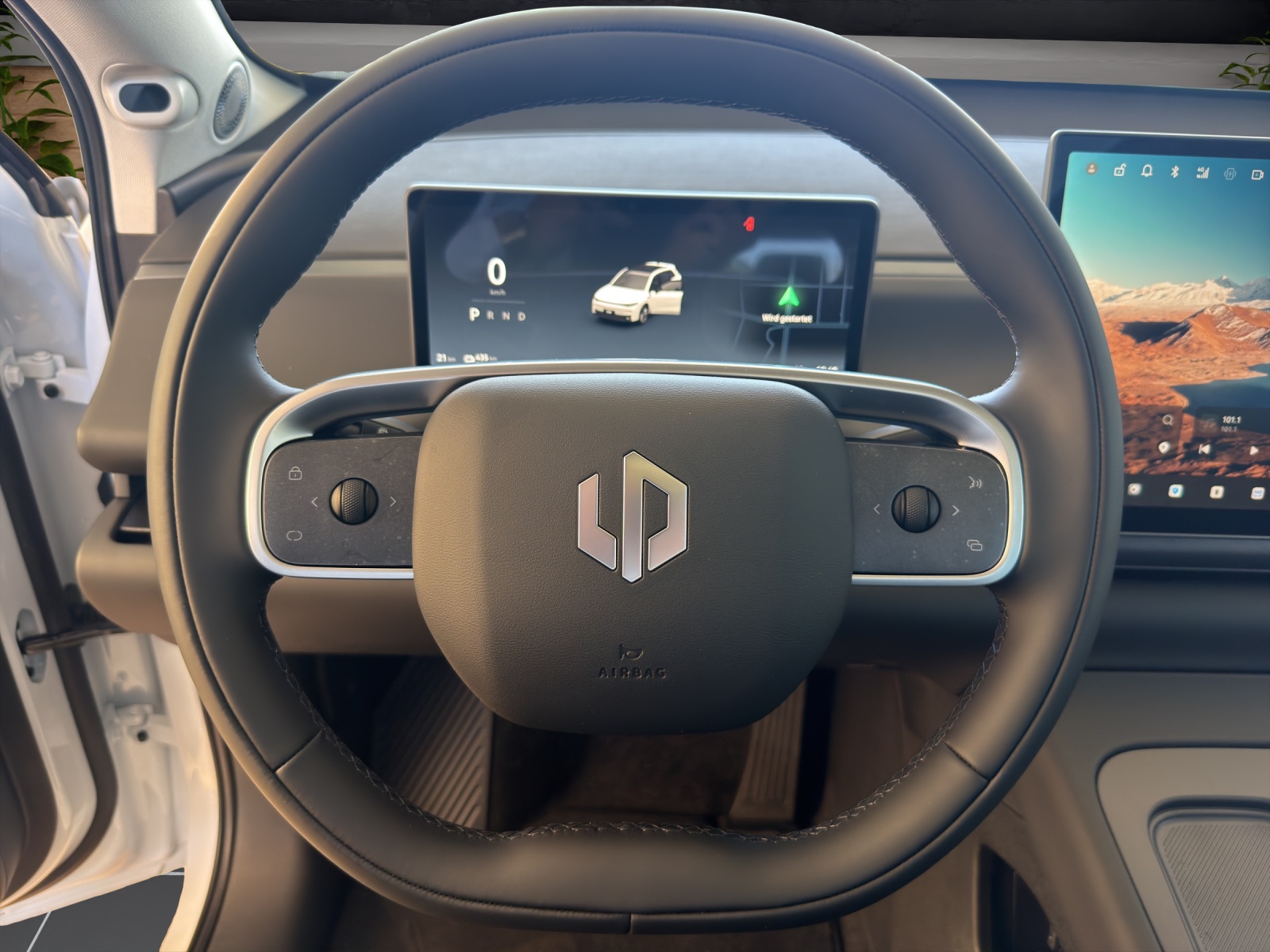 LEAPMOTOR C10 82kWh AWD Design-image-10