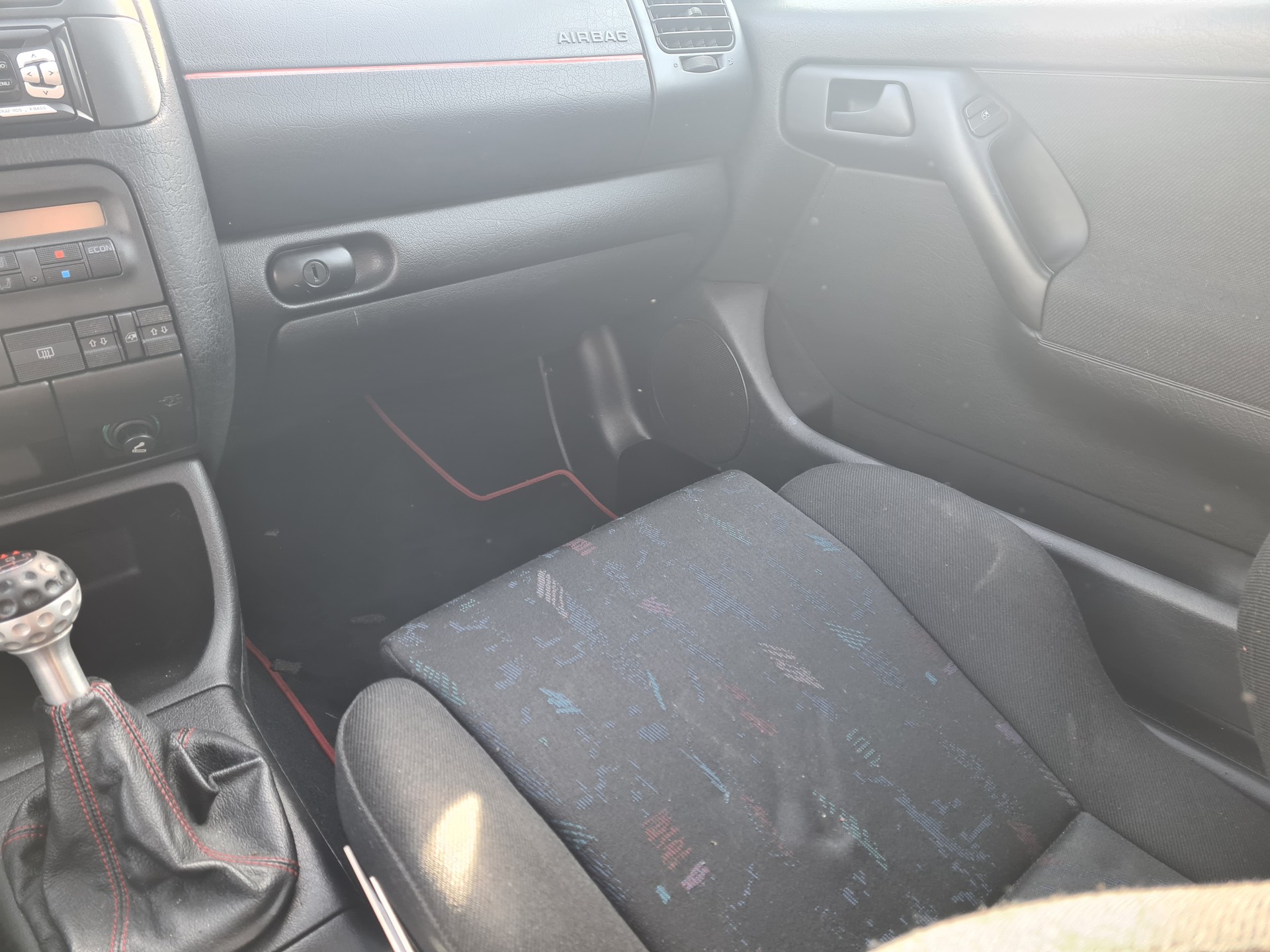 VW Golf 2000 GTI Edition-image-12