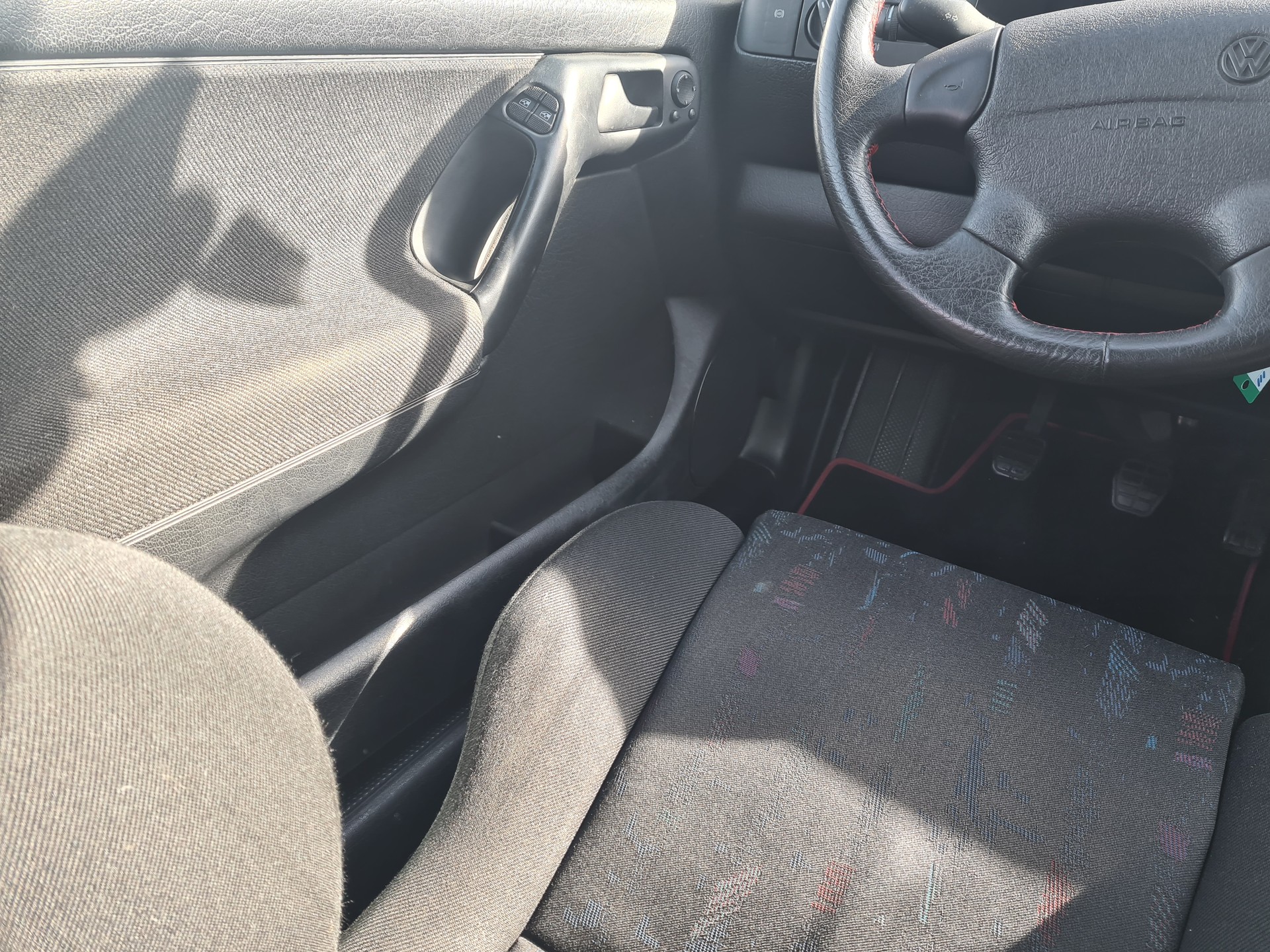 VW Golf 2000 GTI Edition-image-11