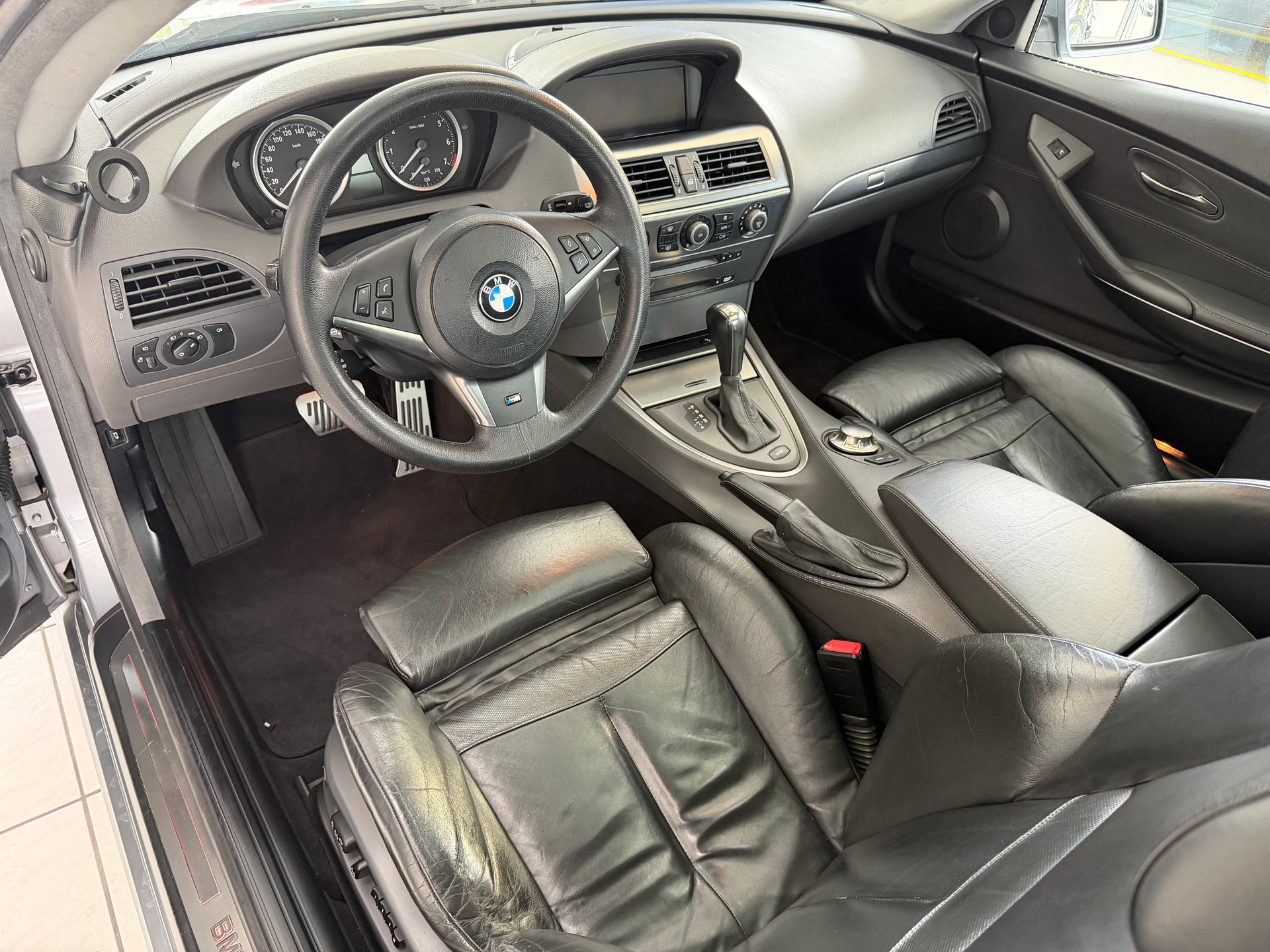 BMW 645i-image-11