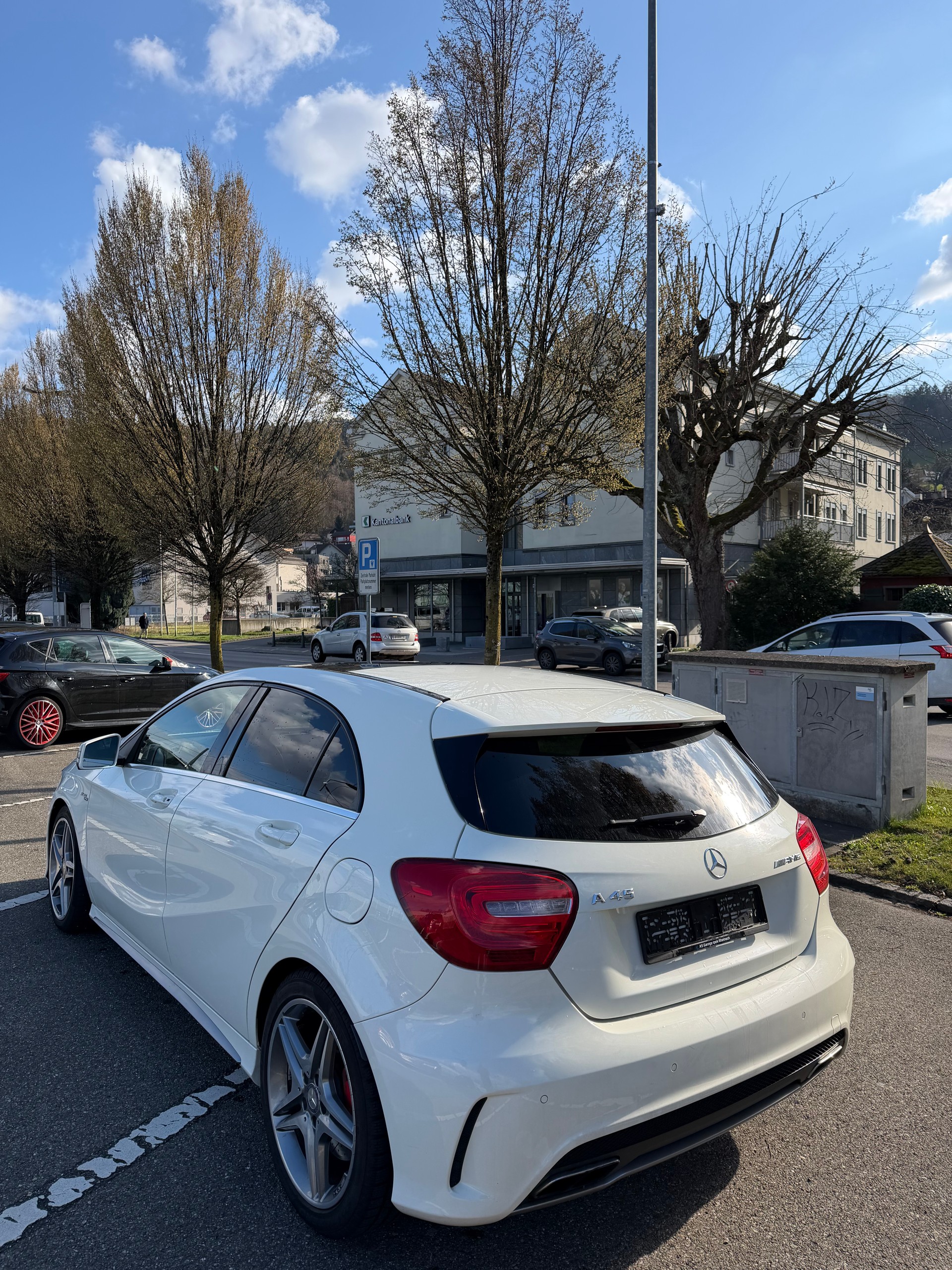 MERCEDES-BENZ A 45 AMG 4Matic Speedshift 7G-DCT-image-4