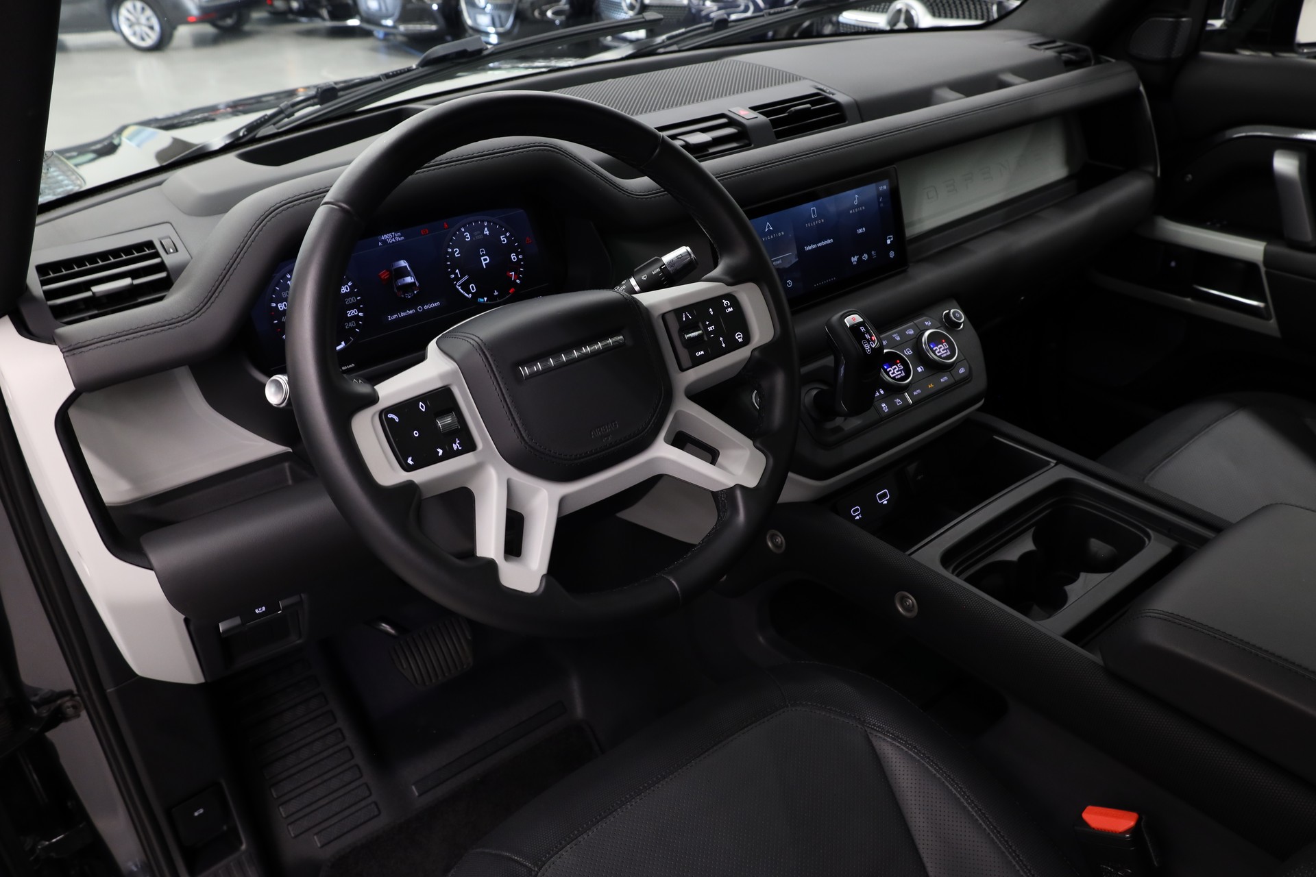 LAND ROVER Defender 90 3.0 I6 X-Dynamic HSE-image-21