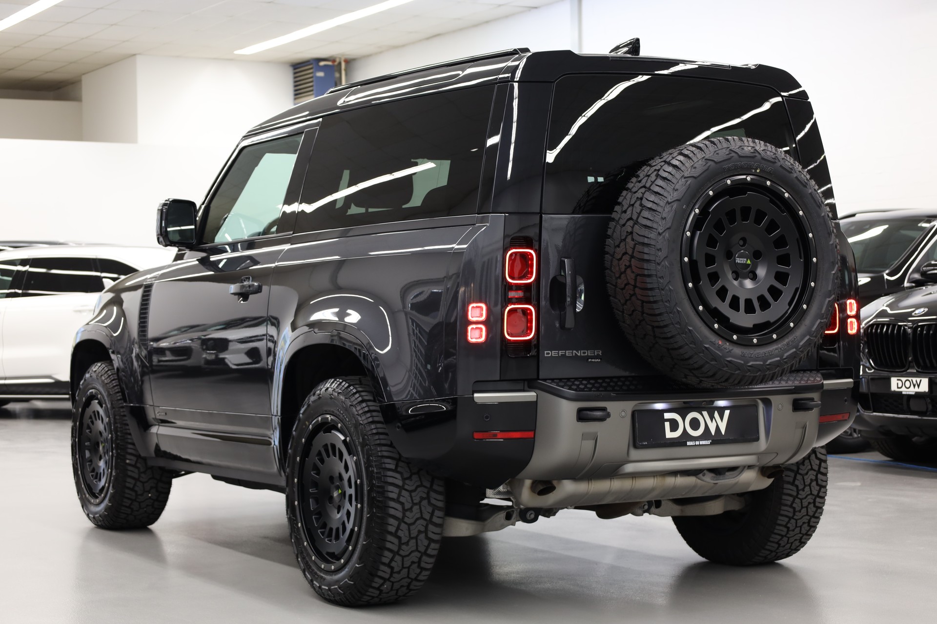 LAND ROVER Defender 90 3.0 I6 X-Dynamic HSE-image-5