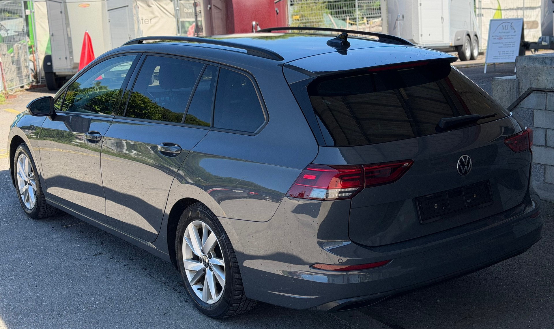 VW Golf Variant 1.5 eTSI Life-image-4