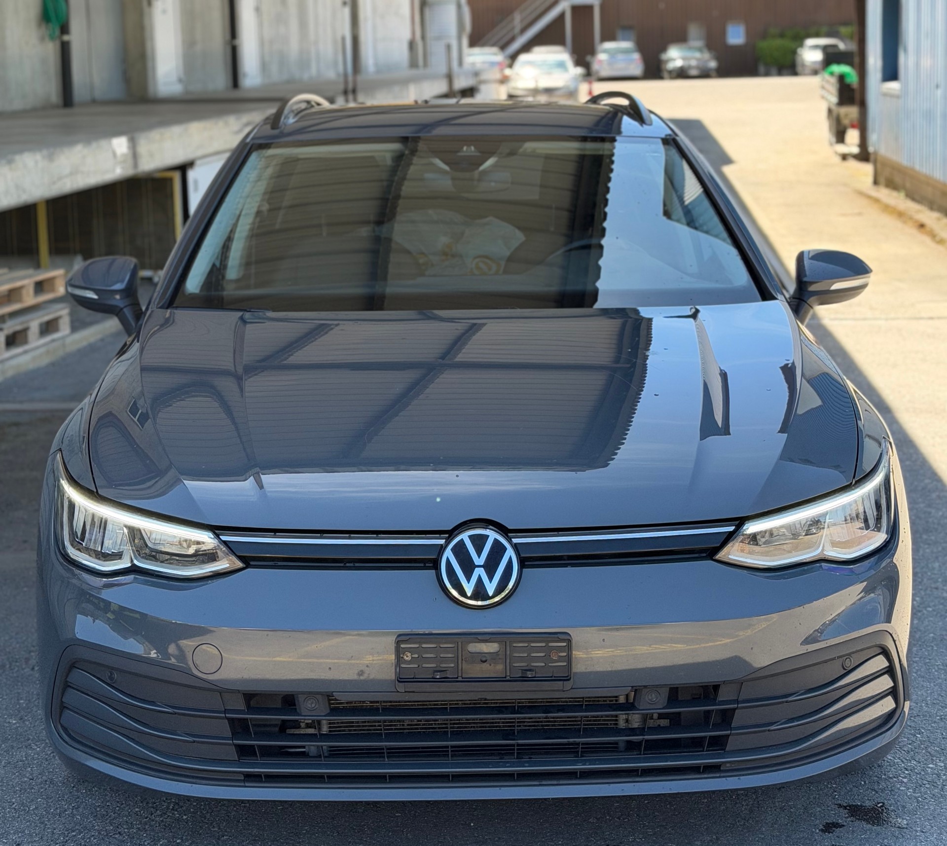 VW Golf Variant 1.5 eTSI Life-image-2
